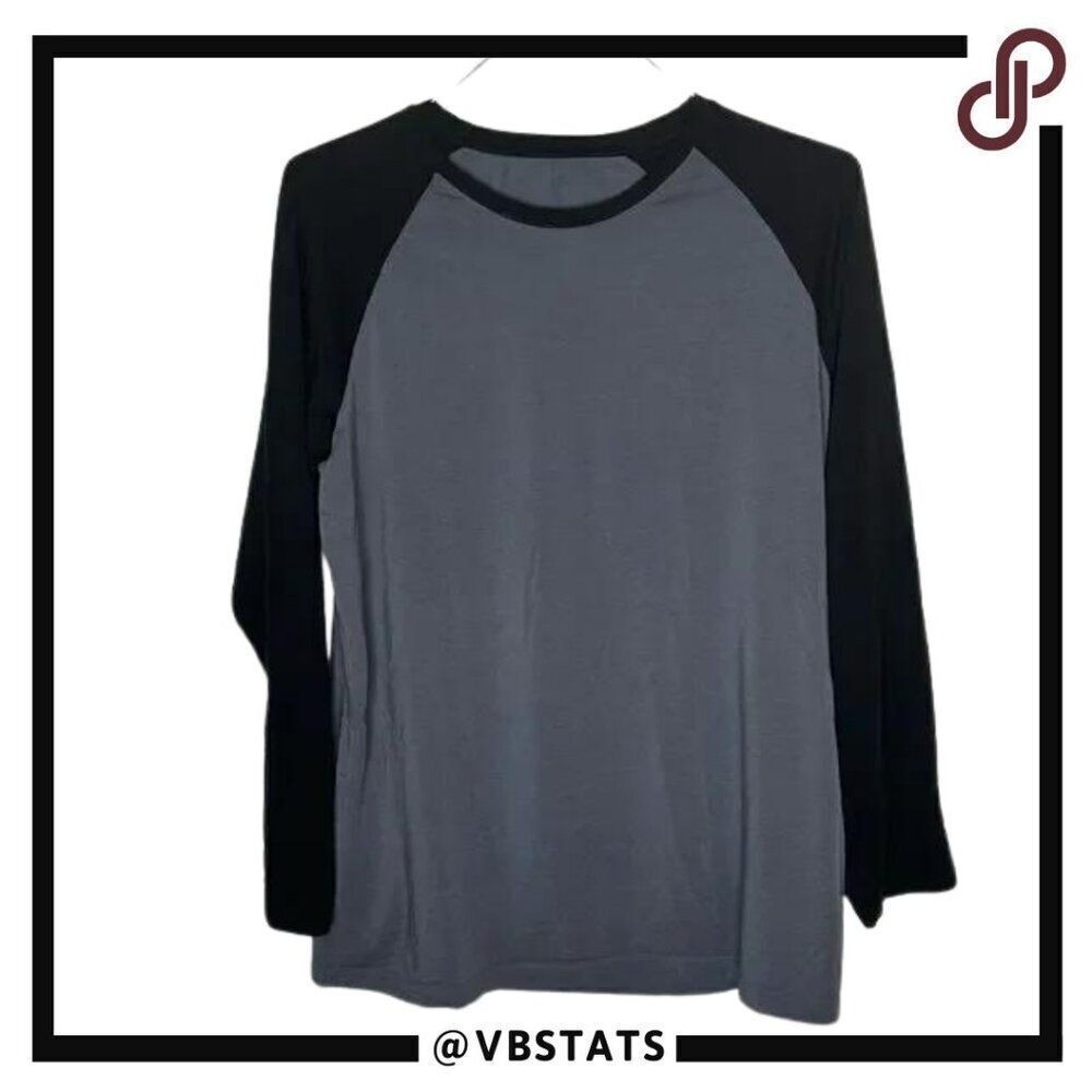 David Archy Gray with Black Sleeve Light Weight Lounge Top in Size Large