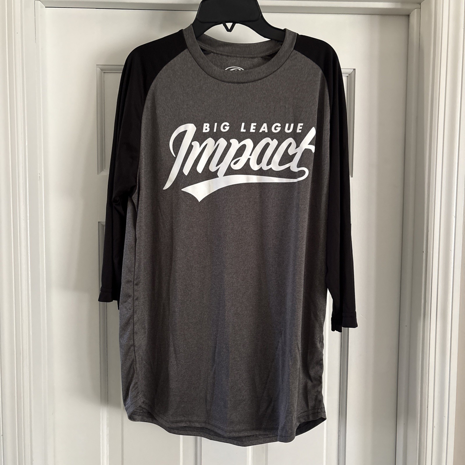 Rawlings Short Sleeve T-Shirt – 100% Polyester – Black/Gray – Size Adult M