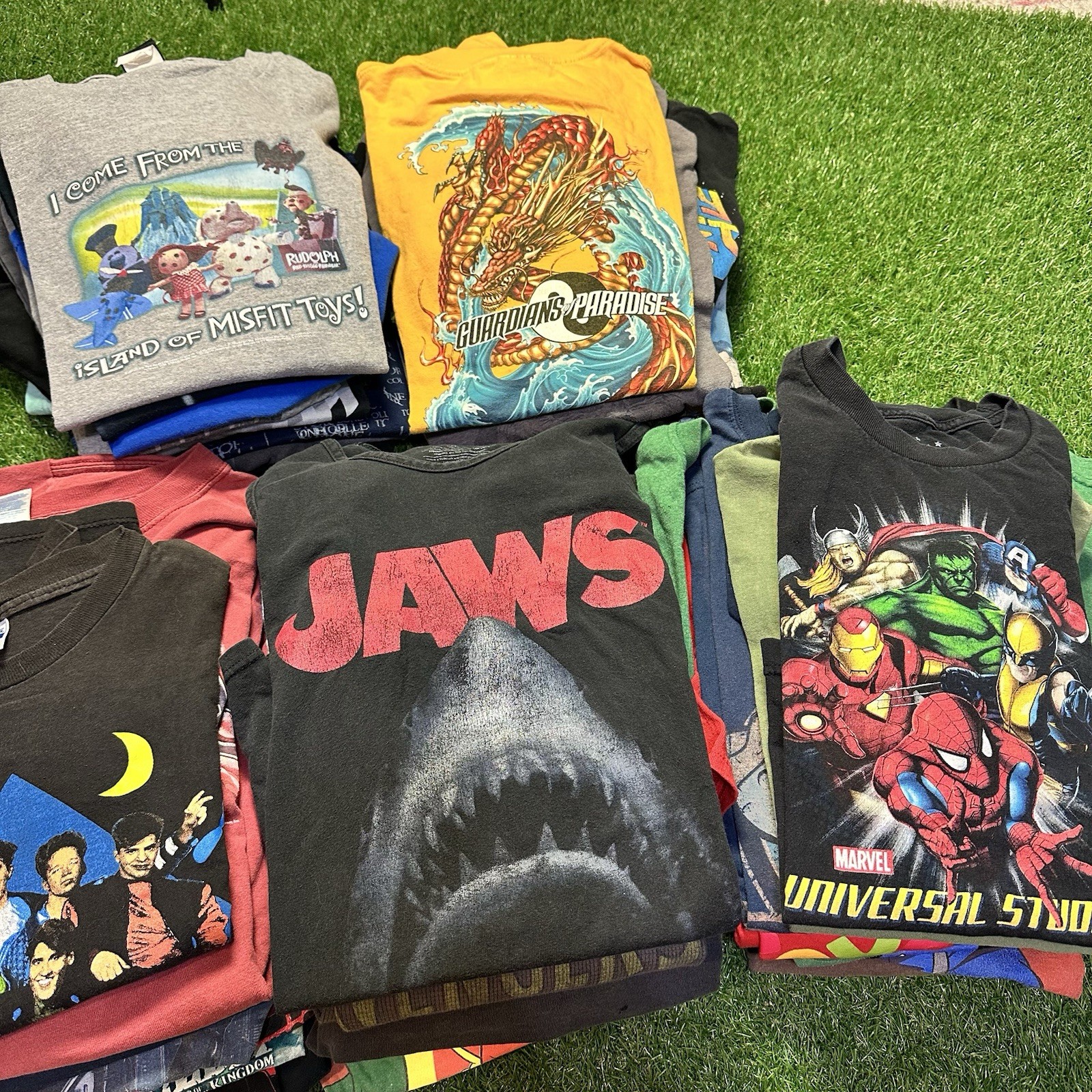 50 Vintage TShirts Bundle Y2k 90s Modern Reseller Pop Culture Band Cartoon LOT gallery