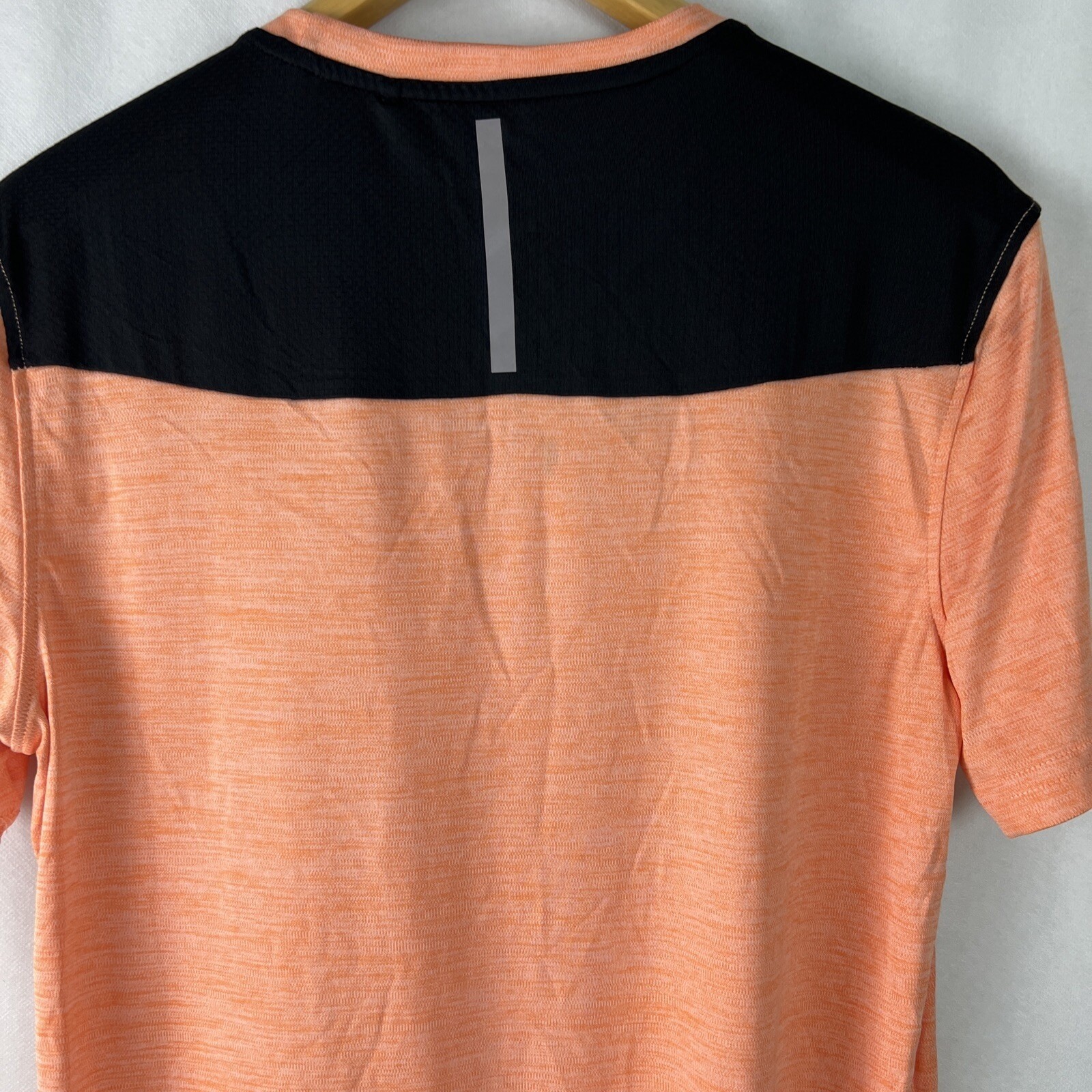 Eddie Bauer Motion Men's Tee Size Small Active Short Sleeve Cantaloupe Orange A2 gallery