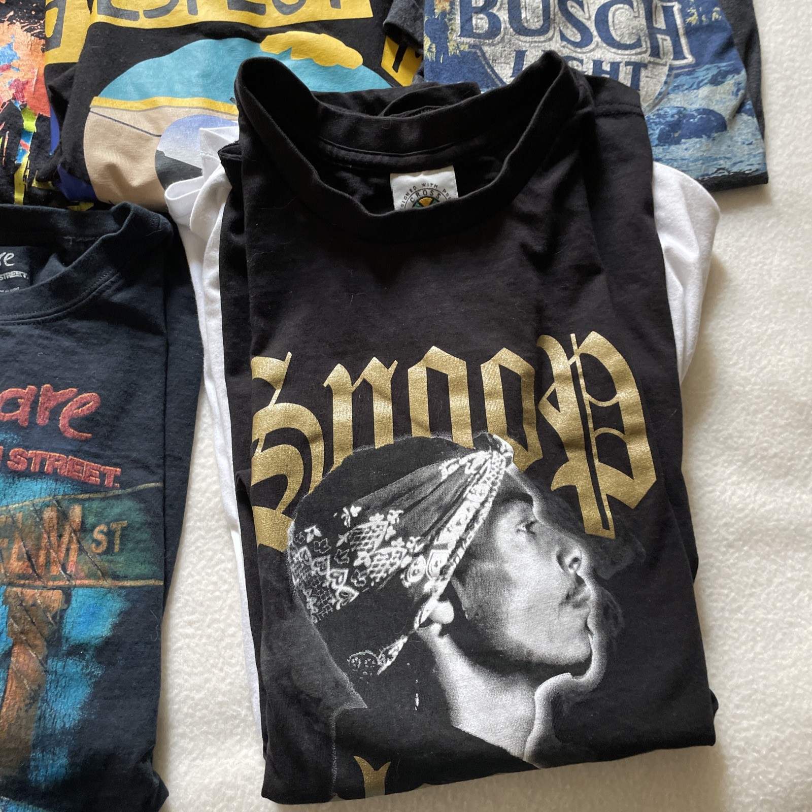Lot of 20 Graphic T-Shirts Mens Mixed Brands Vintage Modern Bulk Resale Bundle gallery
