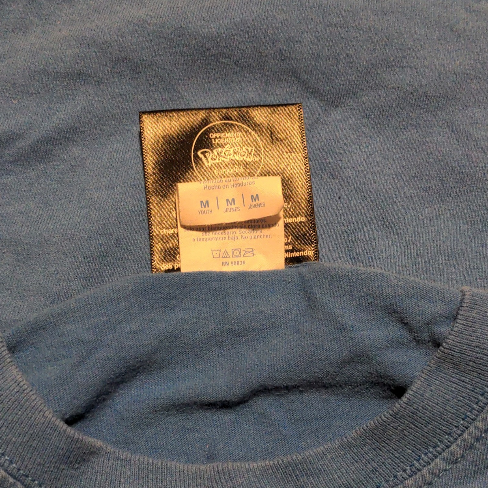 Santa Cruz x Pokémon Squirtle Blue Graphic T-Shirt Size M gallery