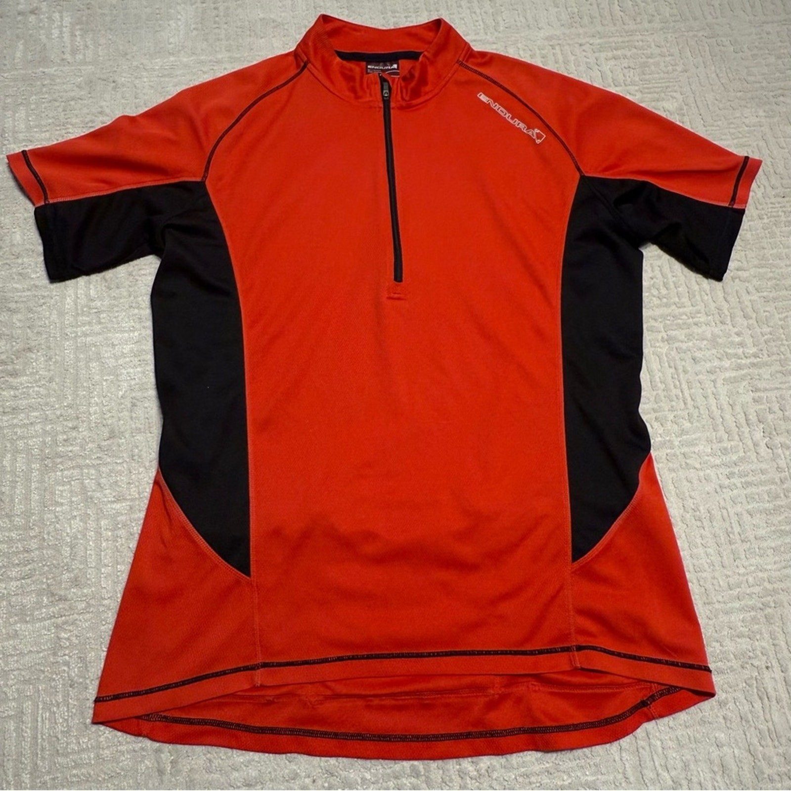 Endura Short sleeve Cycling Jersey Red and Black Men’s Large