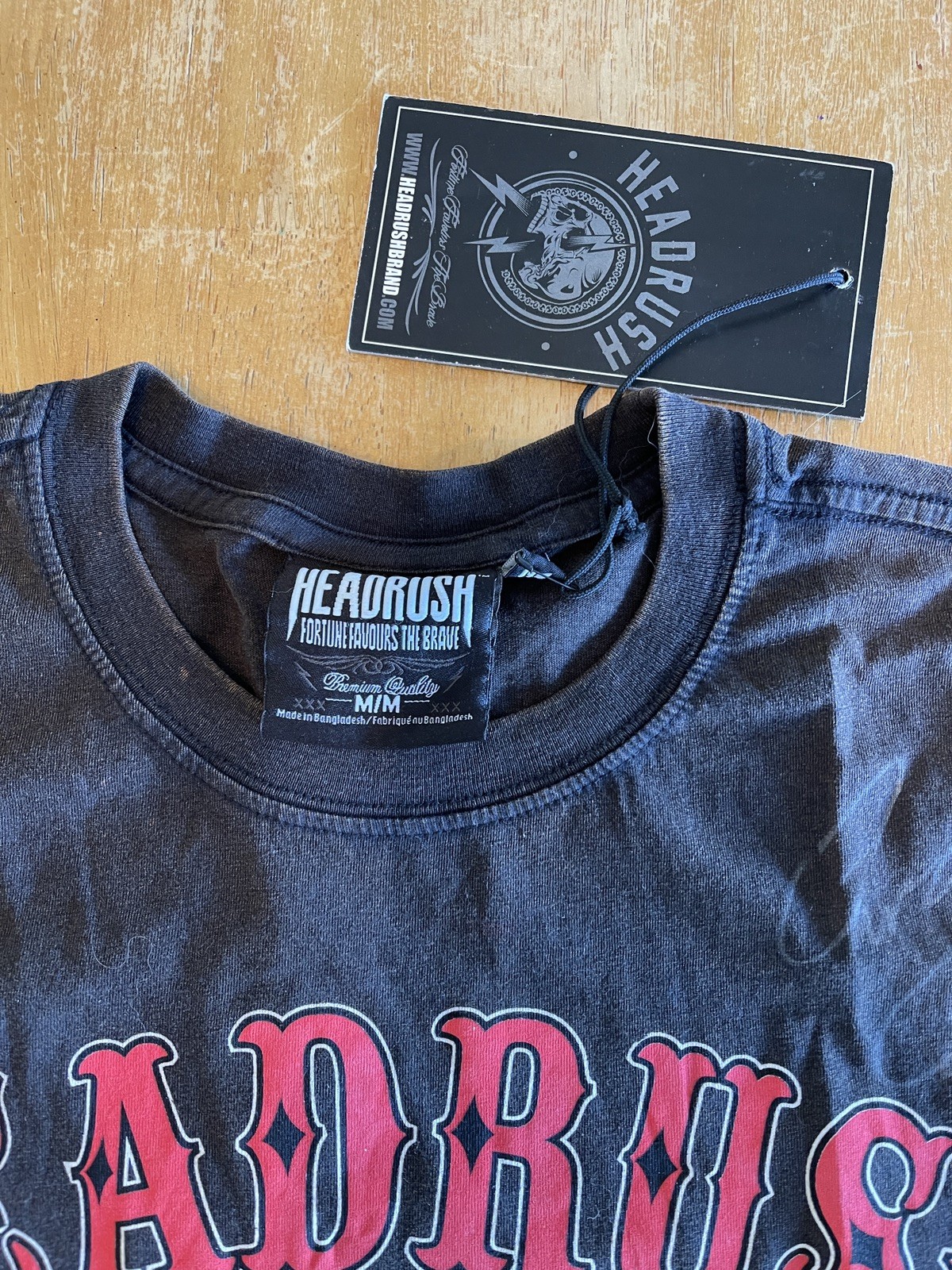 Headrush Carlos Condit Autographed M Shirt MMA Fortune Favours the Brave NWT gallery