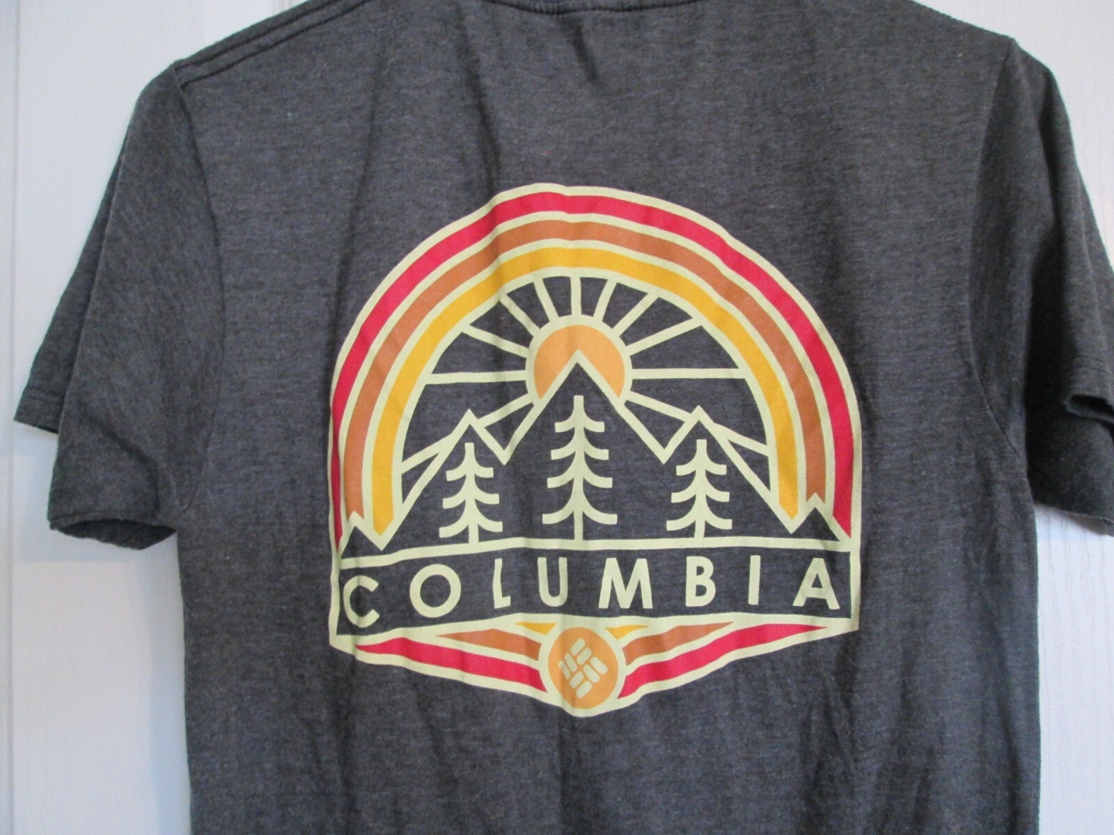Columbia Sportswear Classic Hiking Outdoor Adventure Tee Shirt Adult S Gray gallery