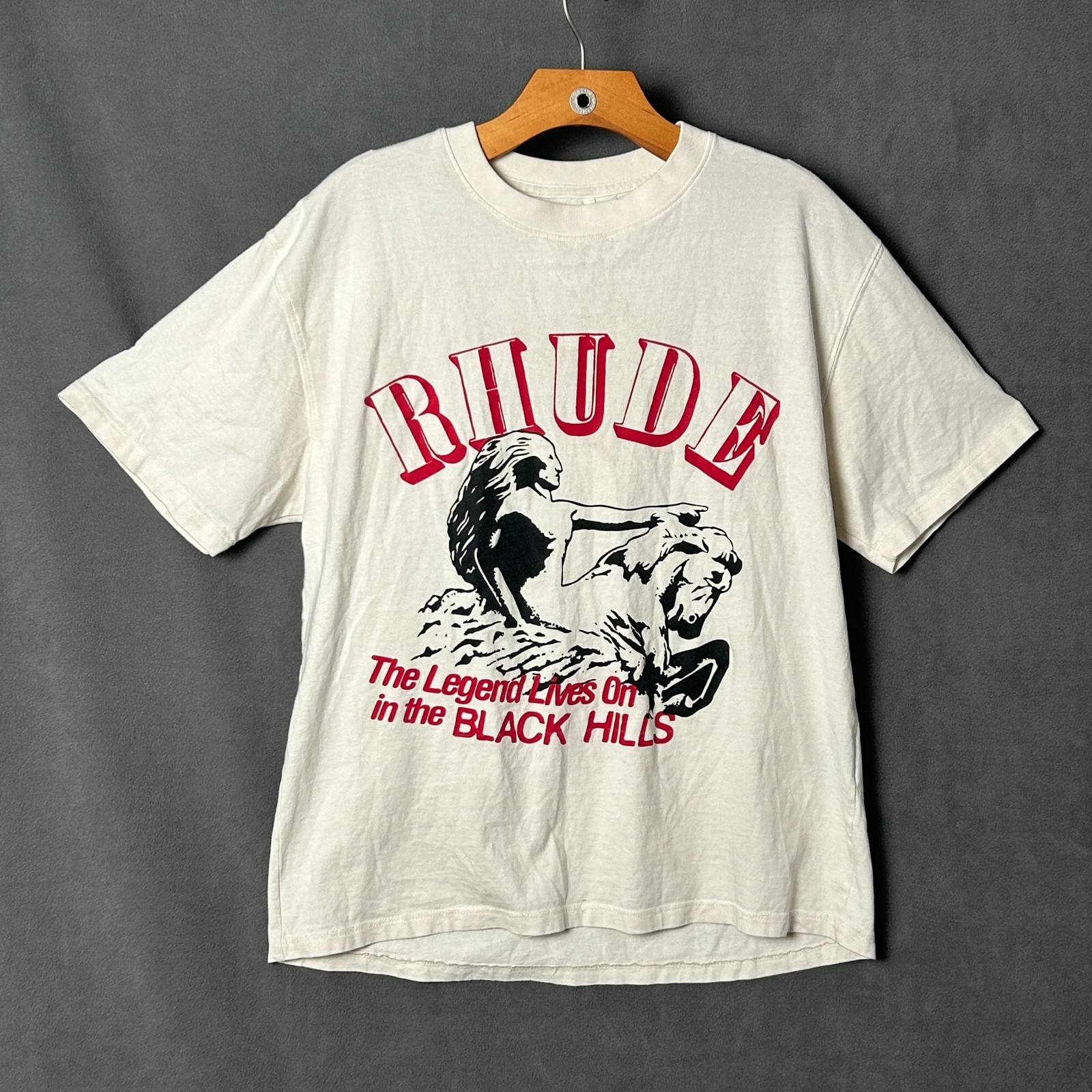 Rhude Legend Lives On Black Hills Graphic T-Shirt Vintage White Mens Small USA