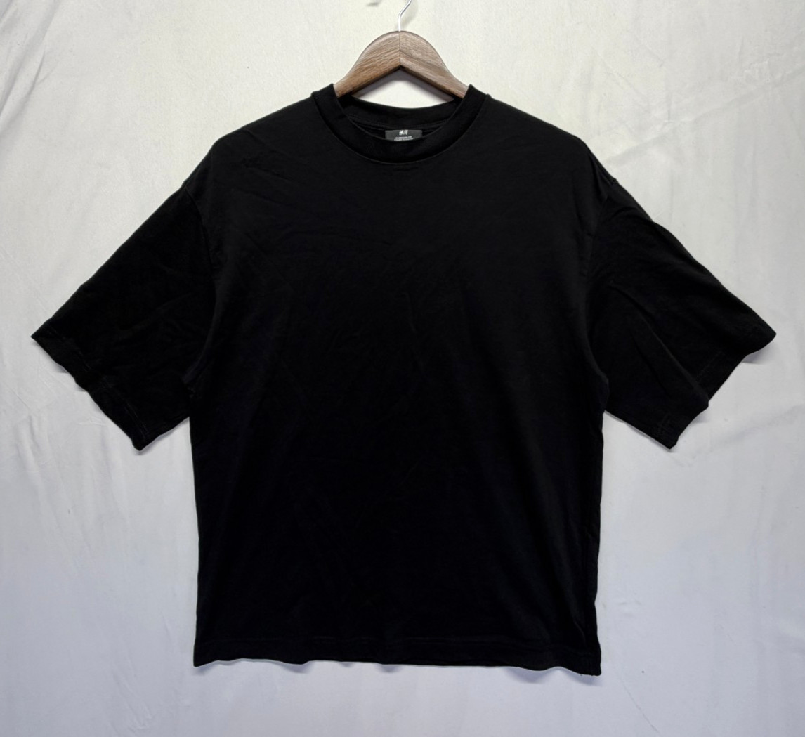 H&M Oversized Fit T Shirt Mens XS Black Cotton Outdoor Casual Everyday Wear gallery