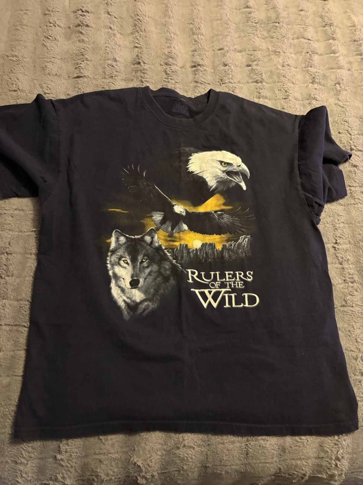 Lifestyle Classics RULERS OF THE WILD Wolf & Eagle Graphic T Shirt XL Outdoors