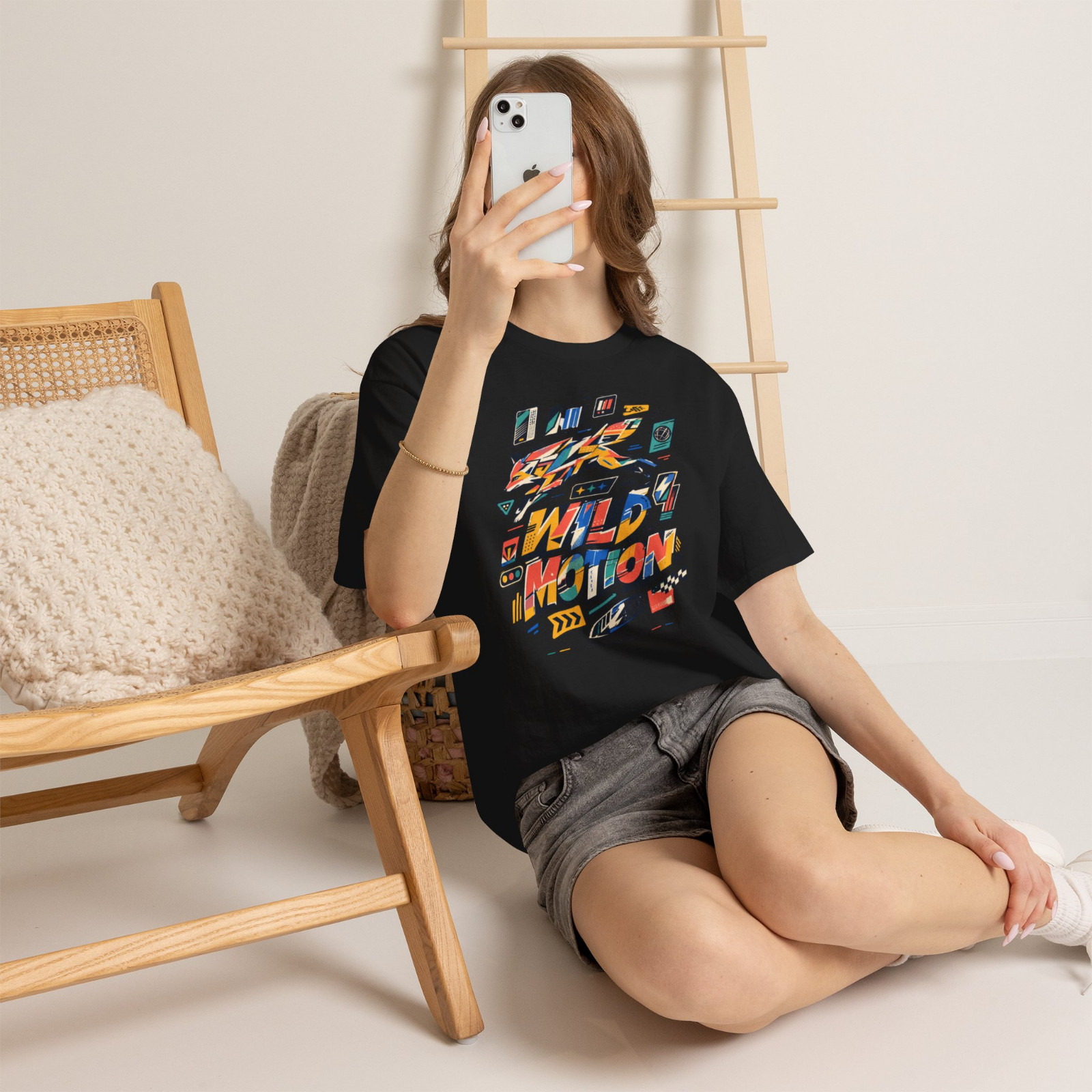 Wild Motion Color Fox Street Art Graphic T-Shirt gallery