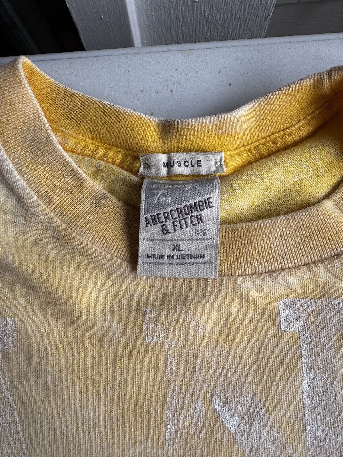 abercrombie fitch muscle shirt XL Yellow Ombré New York Graphic sleeveless gallery
