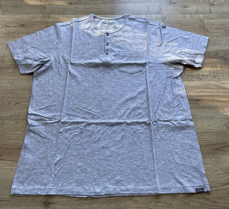 Eddie Bauer Men’s Light Gray Short Sleeve Outdoor 100% Cotton Shirt (T2XL)