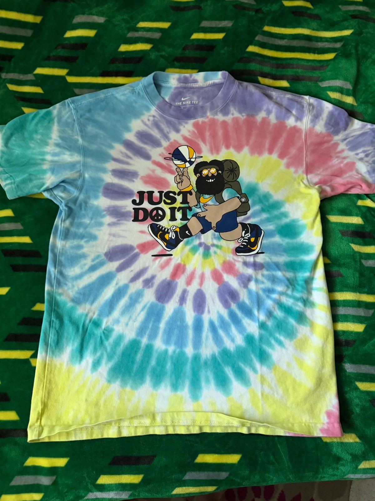 Nike Tie Dye Just Do It Peace Love & Basketball Graphic Men's T-Shirt Size Large gallery
