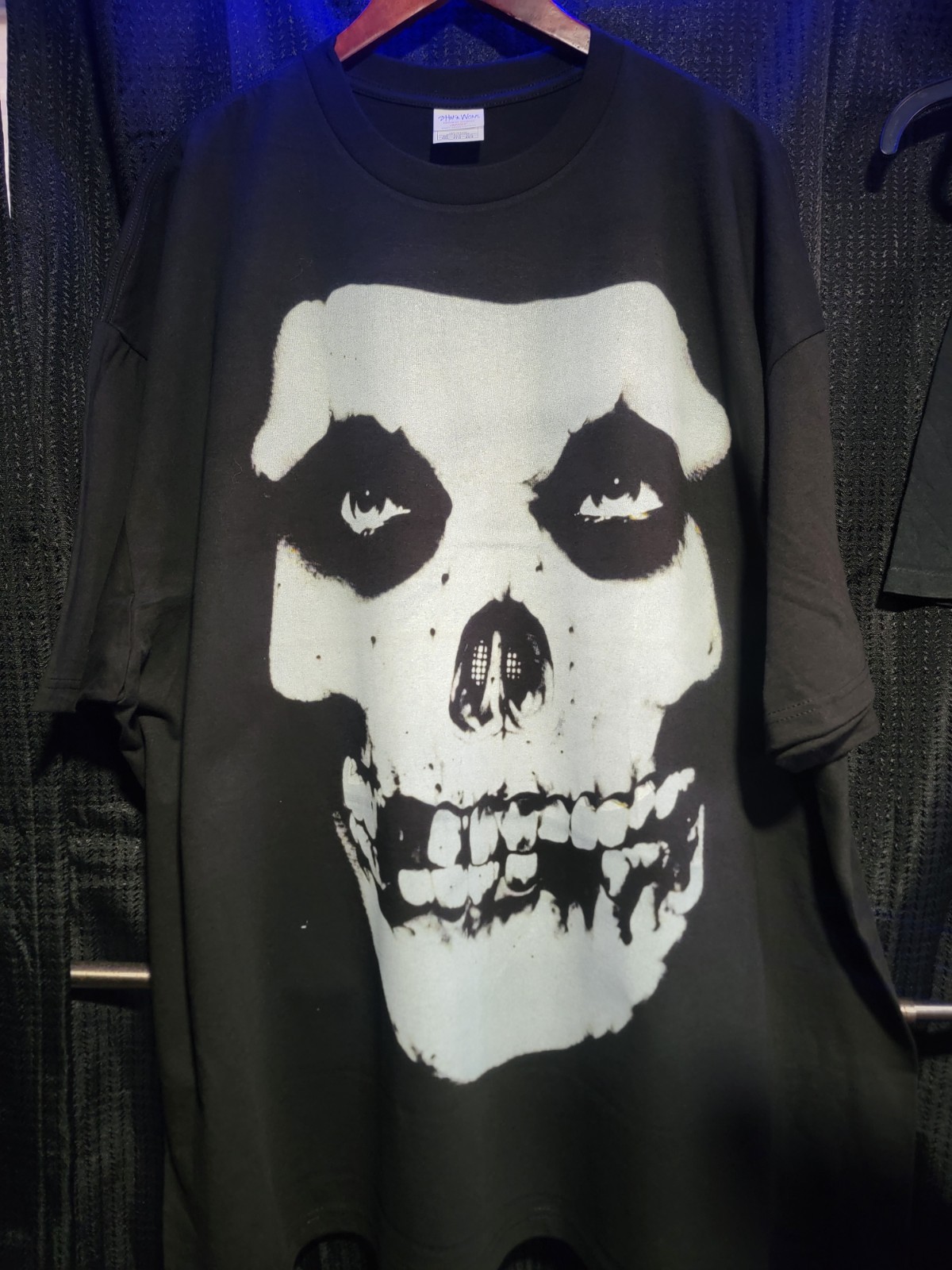 MISFITS 20 YEARS ON A SHAKA HEAVYWEIGHT GARMET DYED T SHIRT "MODERN" gallery