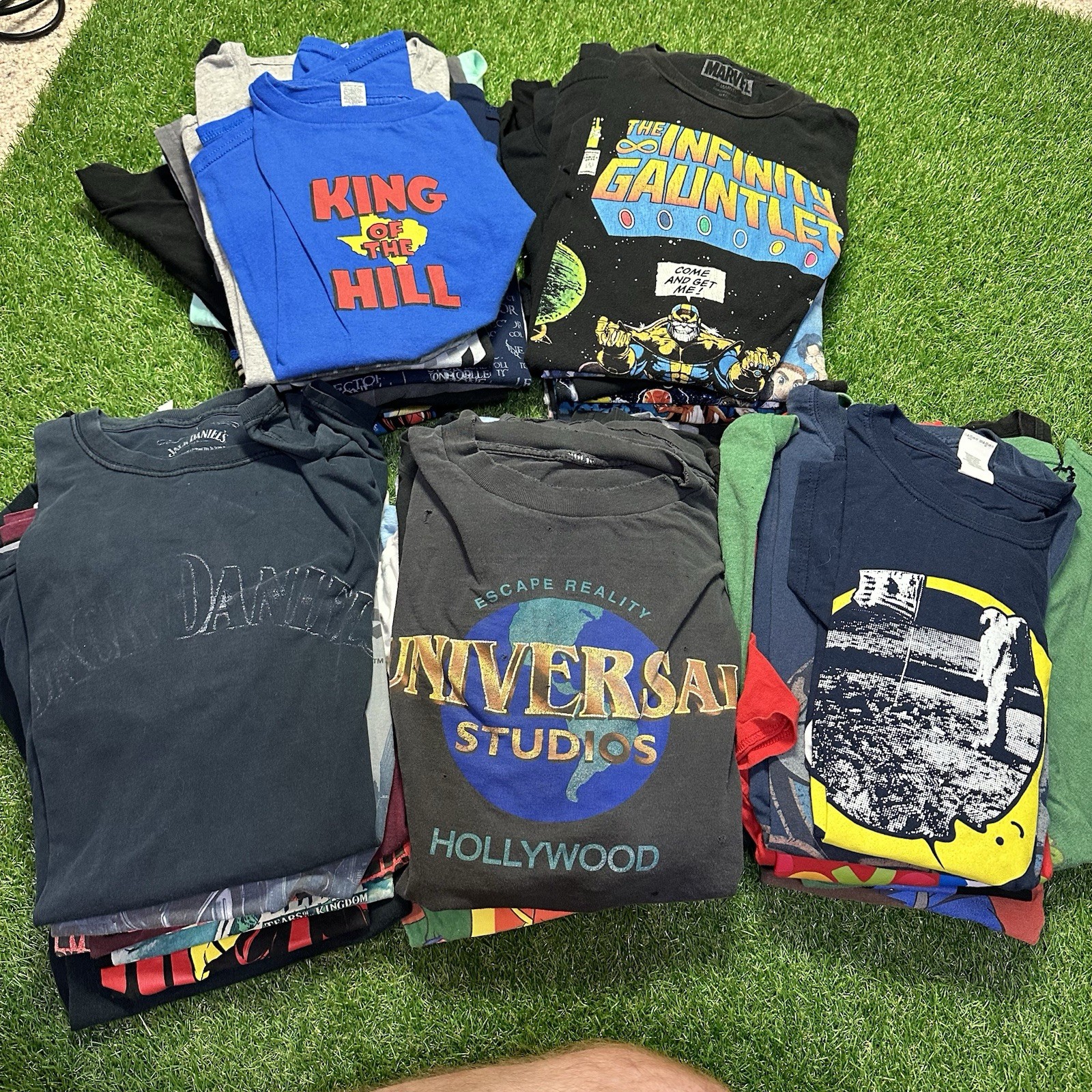 50 Vintage TShirts Bundle Y2k 90s Modern Reseller Pop Culture Band Cartoon LOT gallery