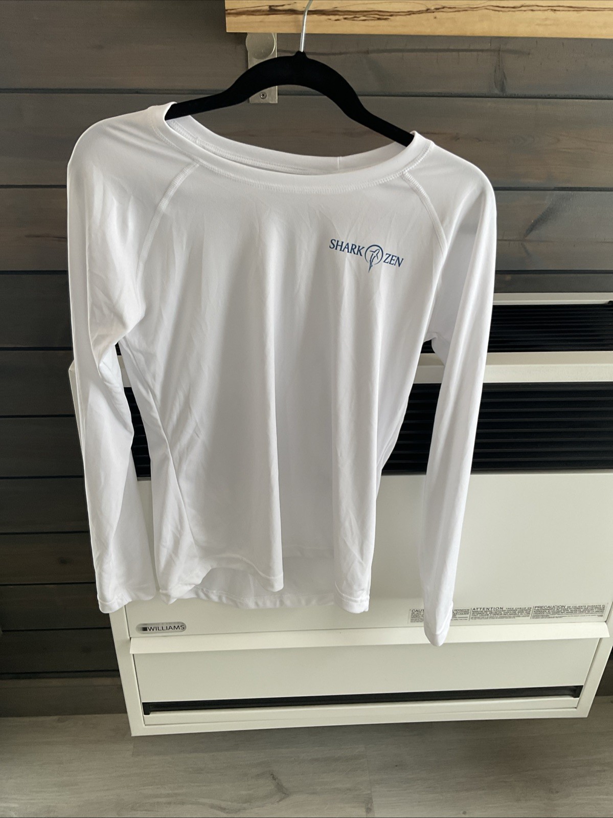 Shark Zen By Vapor Water/Swim Shirt Men’s Med UV Protection 50+ EUC gallery