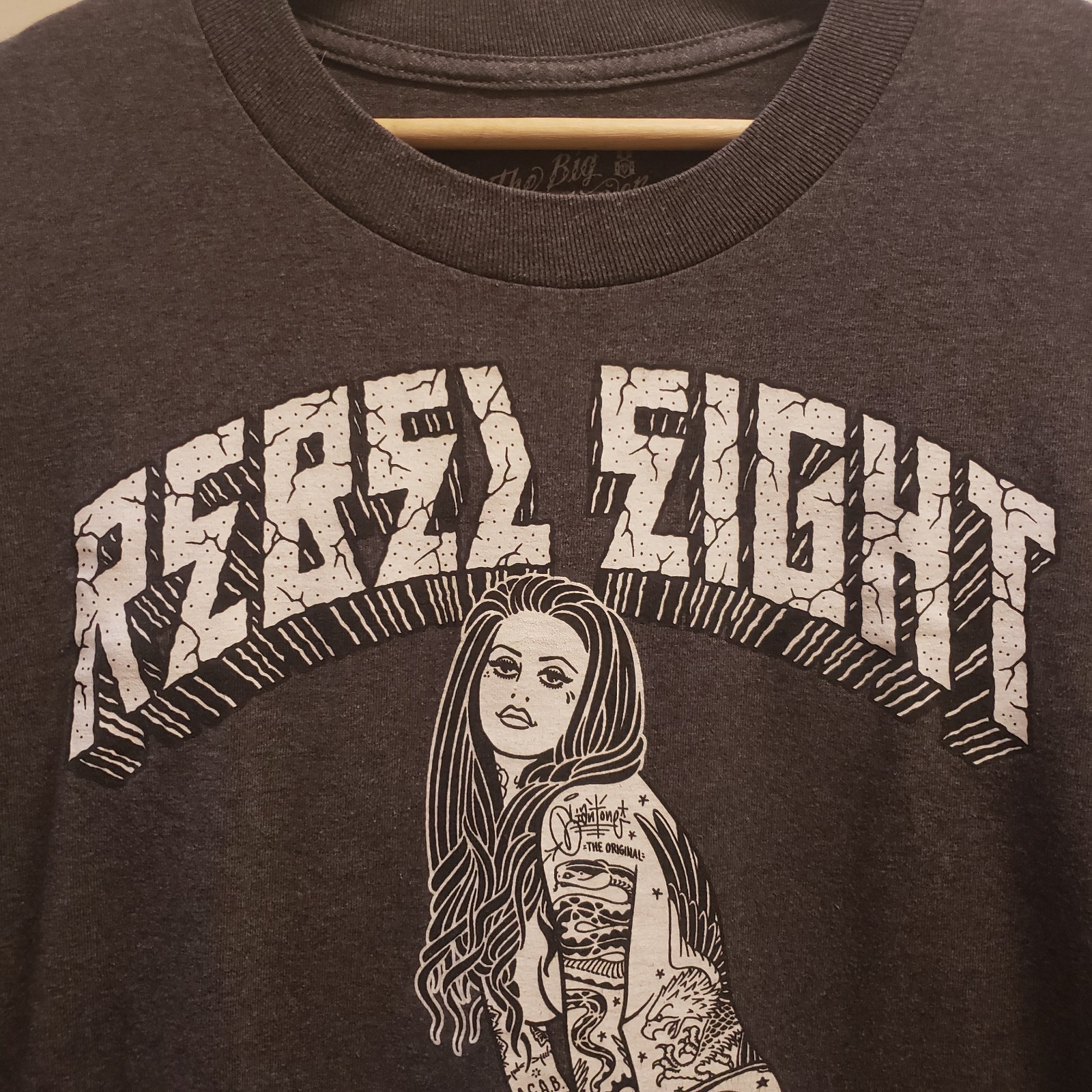 Rebel Eight T Shirt The Takeover Famous Stars & Straps Tatoo Girl Street Size L gallery