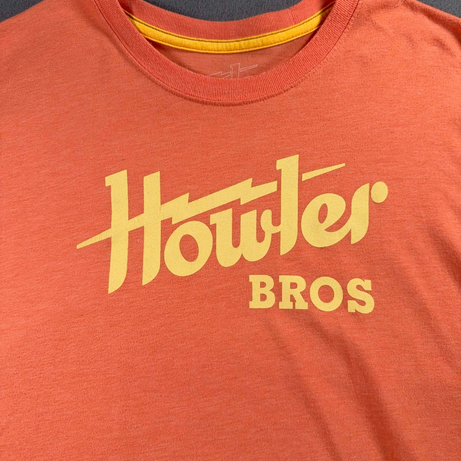 Howler Brothers Electric T Shirt XL Coral Heather Logo Graphic Tee 23x27.5 gallery