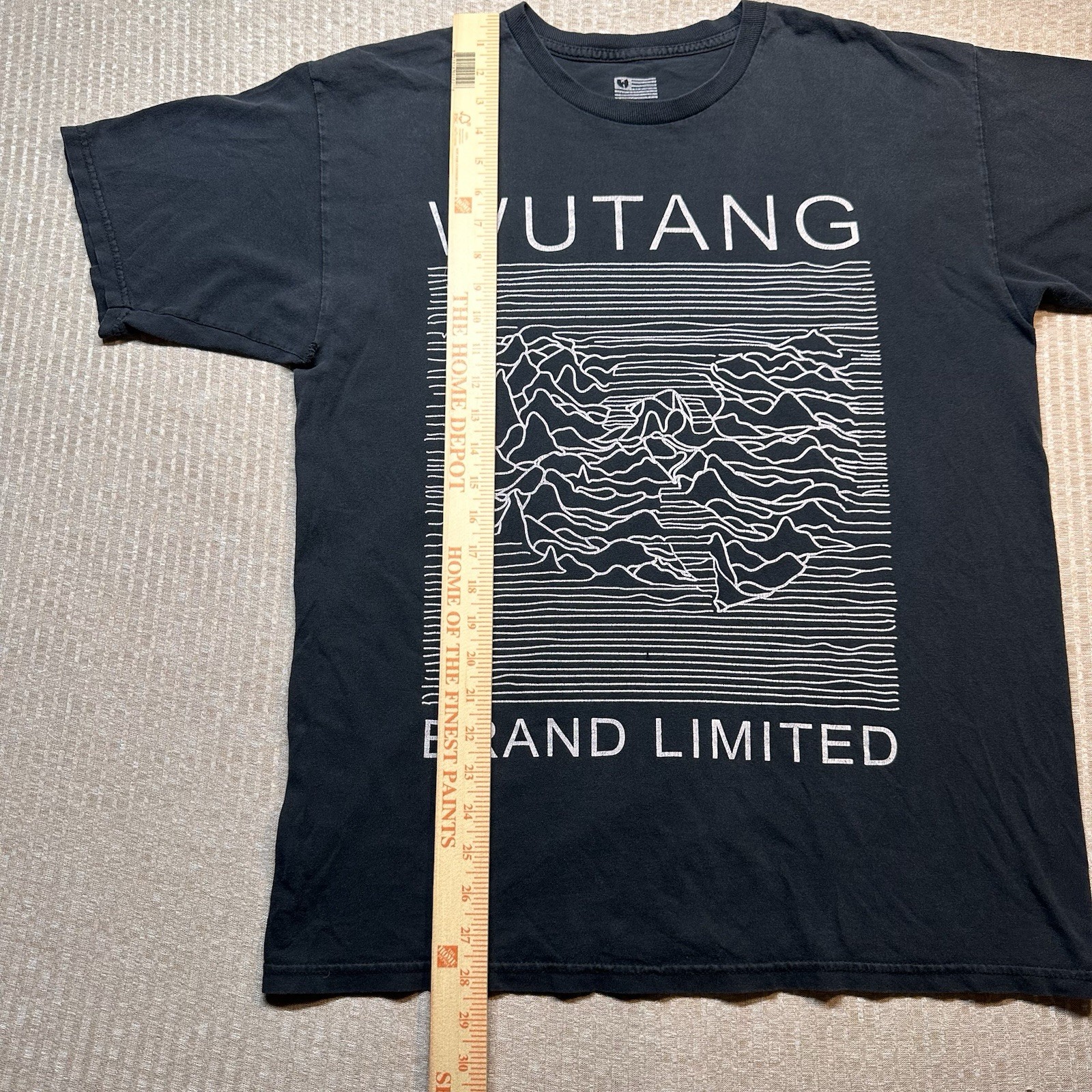 WuTang Brand Limited Joy Division’s Unknown Pleasures T-Shirt Mens Med. See Desc gallery