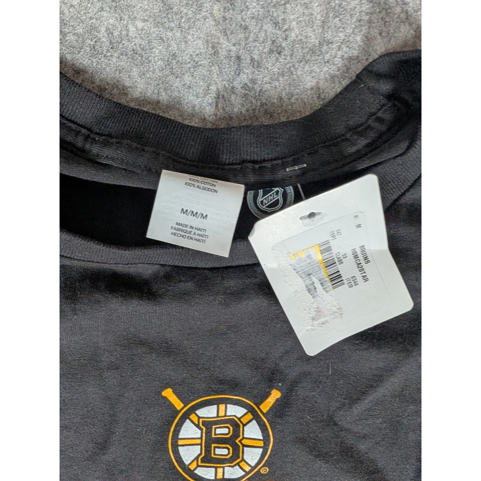 NHL Boston Bruins Mens Black Graphic T-Shirt Spoked B Logo New With Tags gallery