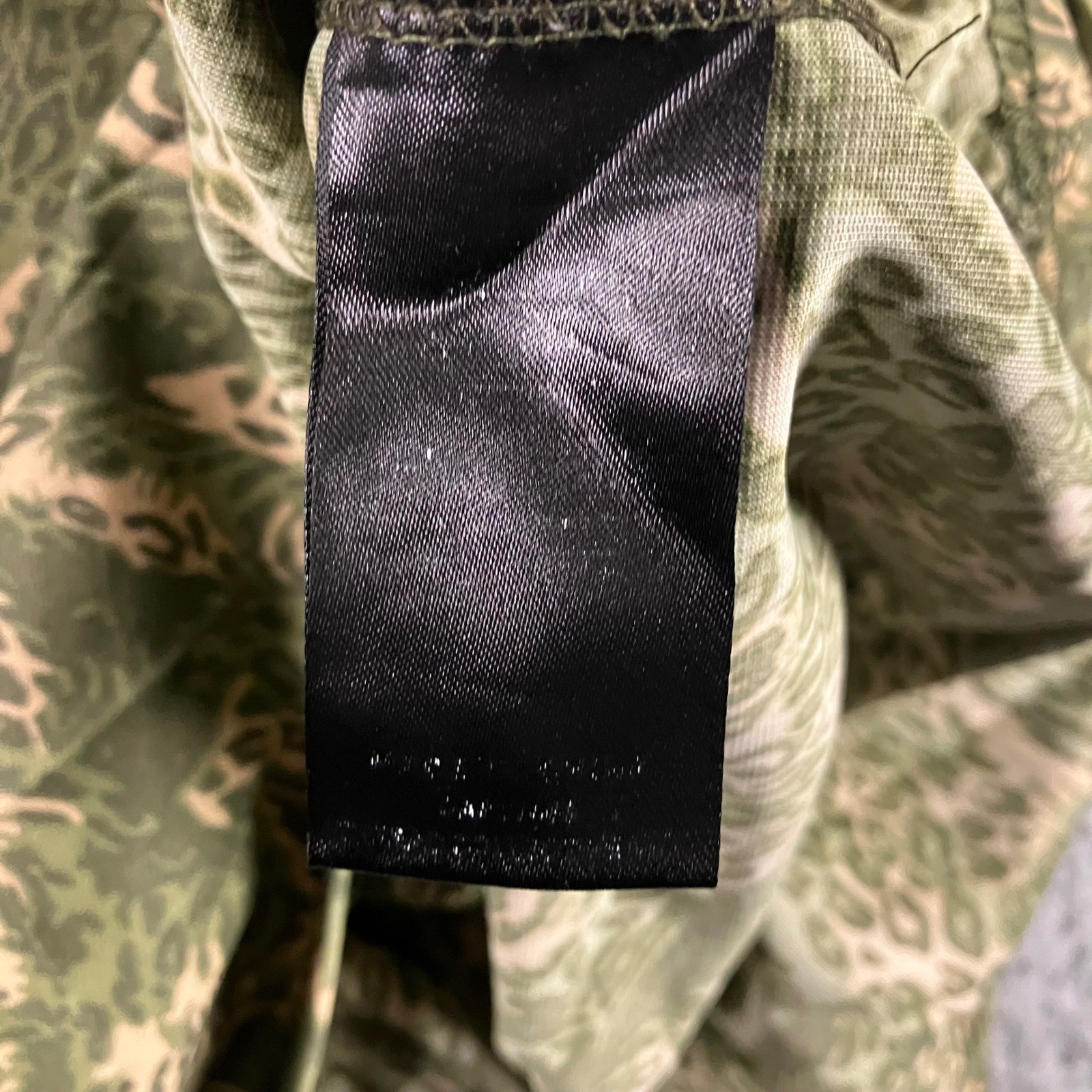 Ecko Unltd Jersey Shirt Men XL Green Camo Tiger Stripe V-Neck Y2K Gorpcore Vtg gallery