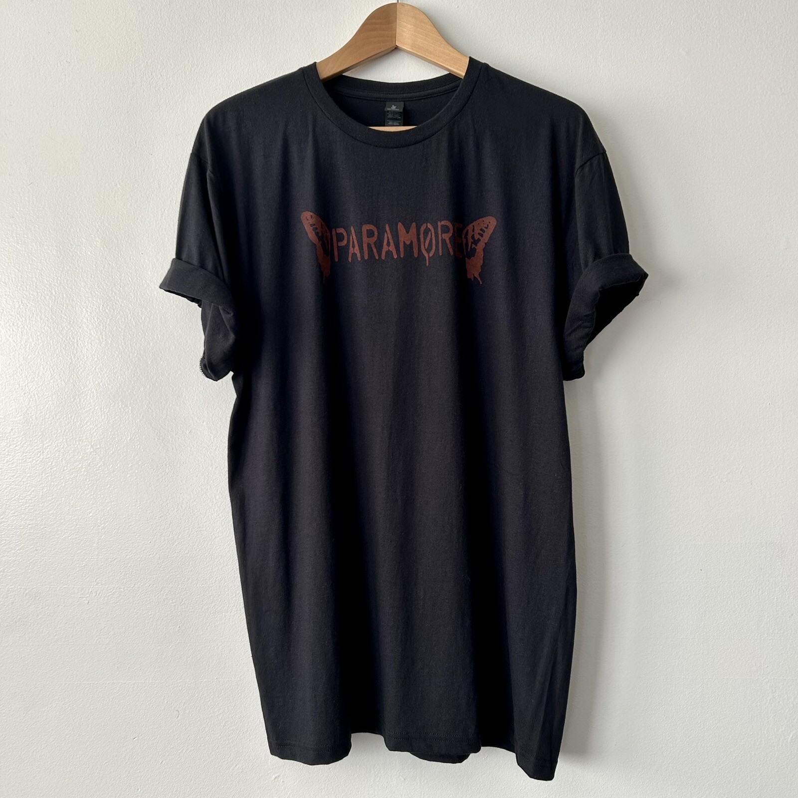 Paramore T-Shirt 100% Lightweight Ringspun Cotton NEW Black Mens Unisex Fit S-XL gallery