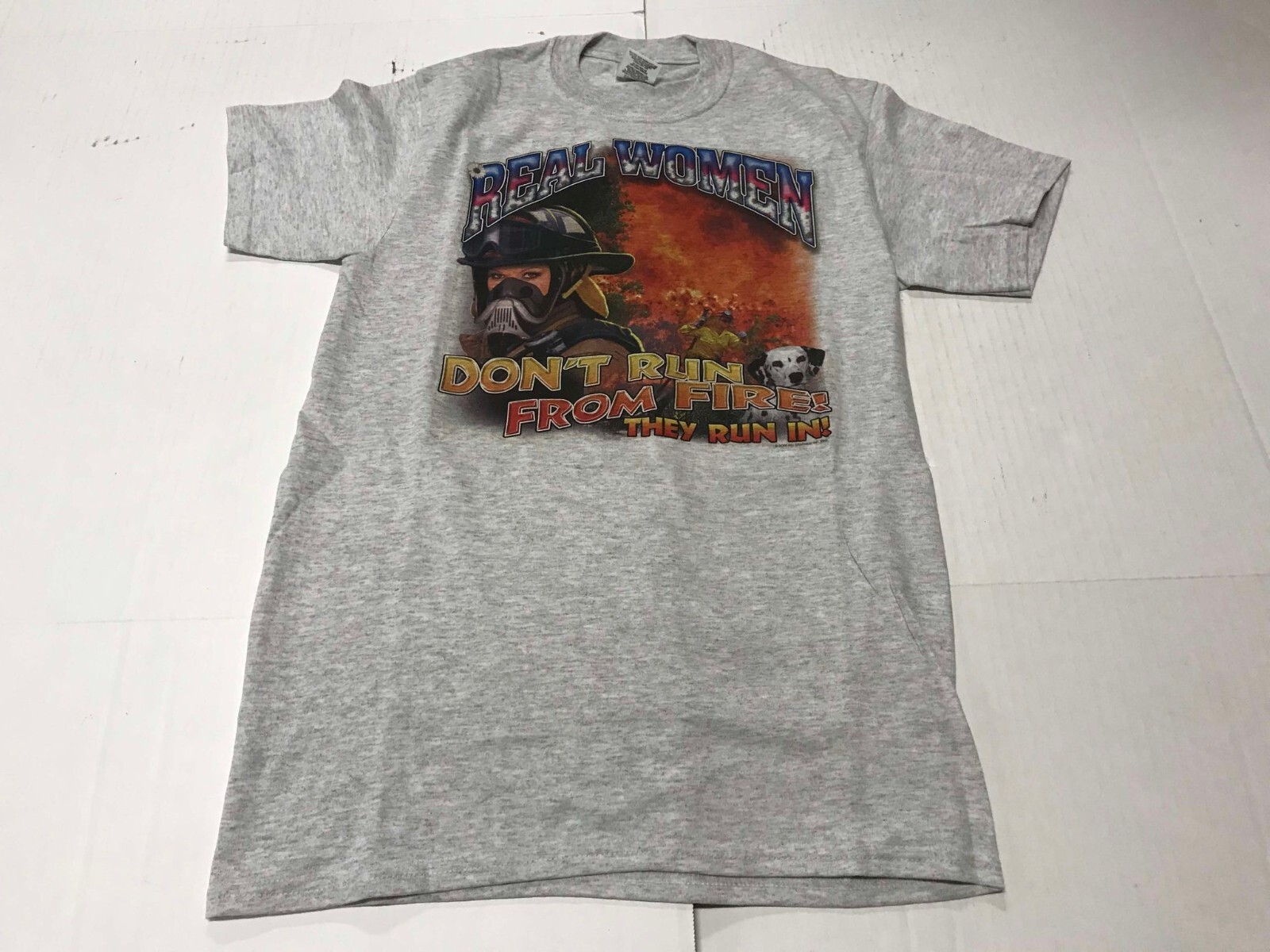 Jerzees – Real Women Don’t Run – Short Sleeve Tee – Gray – Men’s Size Small