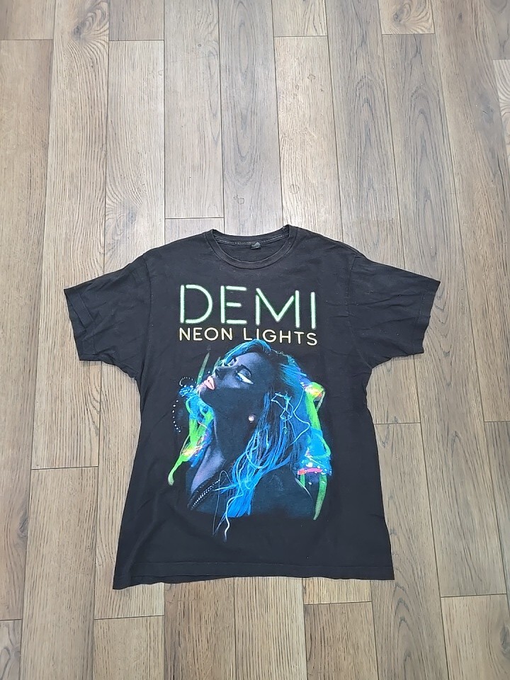 Demi Lovato 2014 Neon Lights Tour Graphic T Shirt Mens Size Large Black