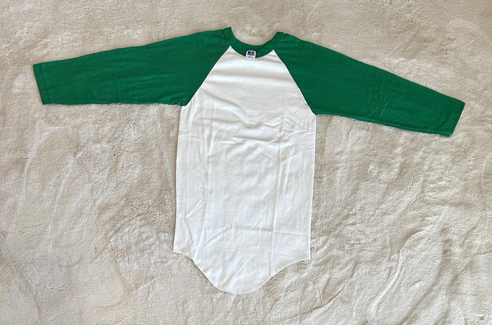Vintage 90’s Russel Athletic Blank White & Green Raglan Single Stitch Shirt S