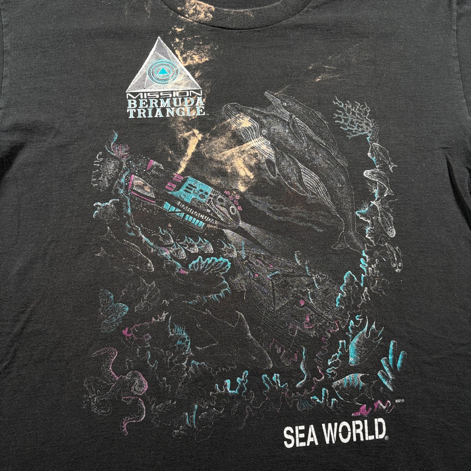Vintage 90s SeaWorld Mission Bermuda Triangle Anvil T-Shirt Mens XL Black Cotton gallery