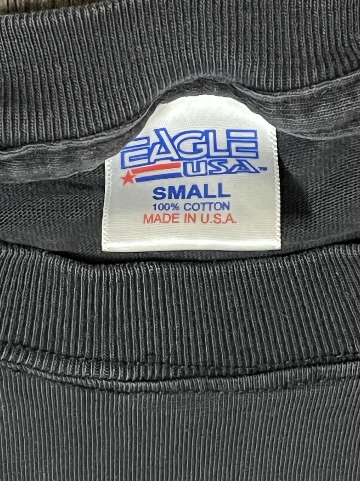 VTG Tactical Gear T Shirt Hunting Camera Scope Rifle Men’s Size S Eagle USA Y2K gallery