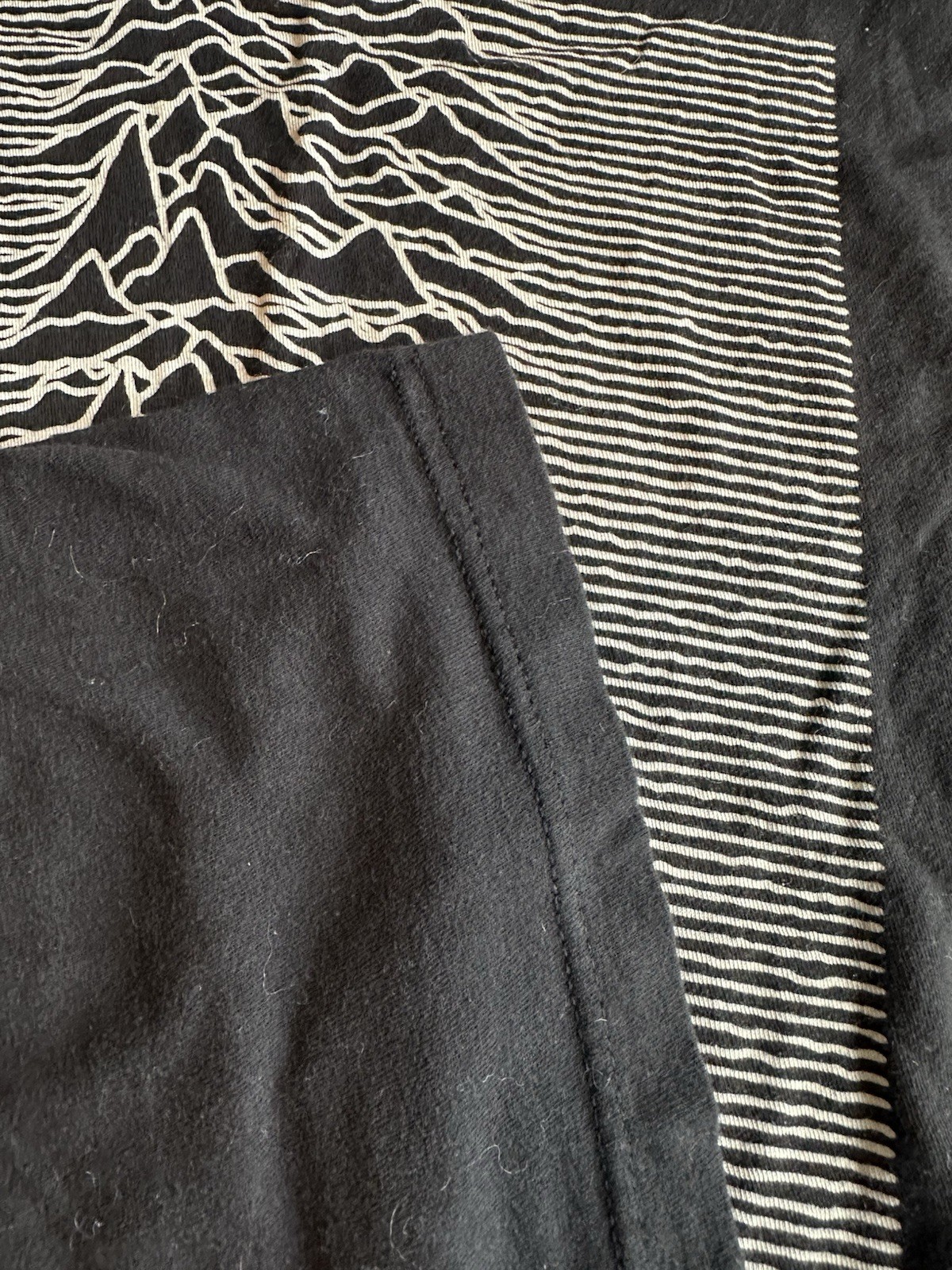 Joy Division Unknown Pleasures Men’s Punk Band Tee Black Y2K XL 23x29 gallery