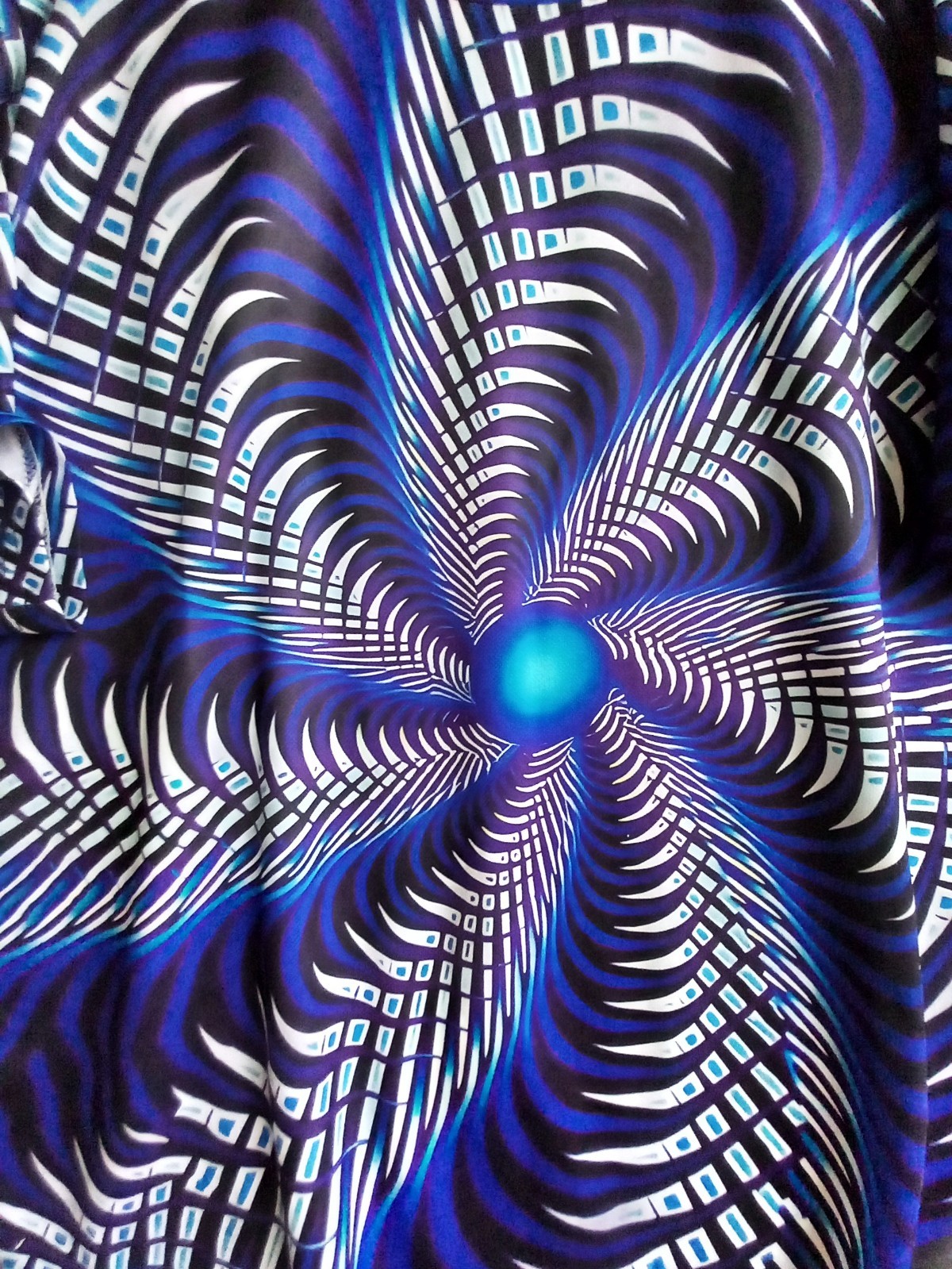 NEW LARGE T-SHIRT in BLUE/WHITE COLOUR 95 % POLYESTER, 5% SPANDEX SIZE 4XL gallery