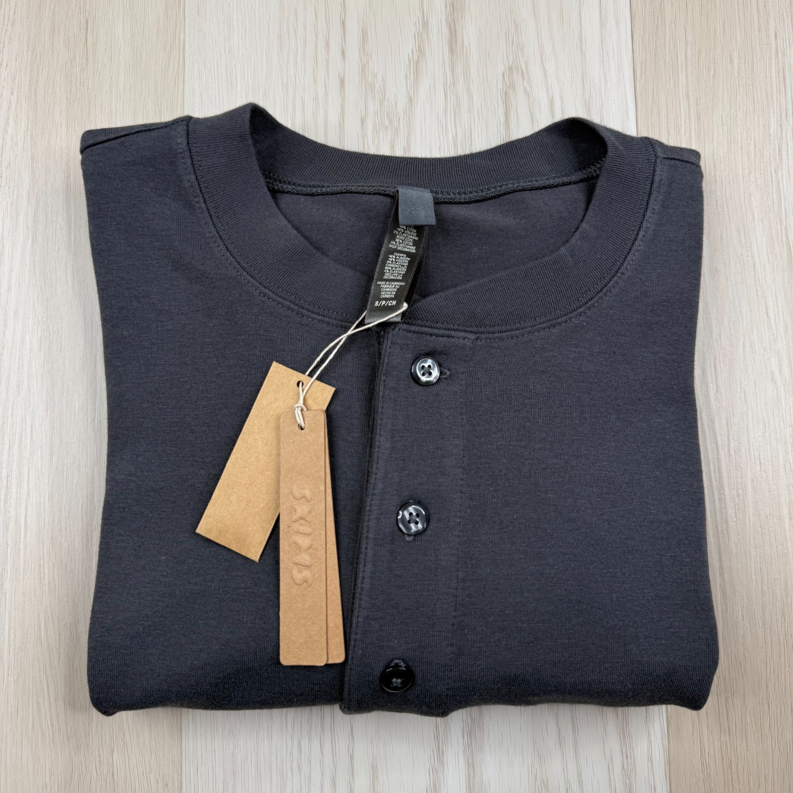 NWT SKIMS Mens Ash Black Long Sleeve Jersey Lounge Relaxed Fit Henley Tee Size S gallery