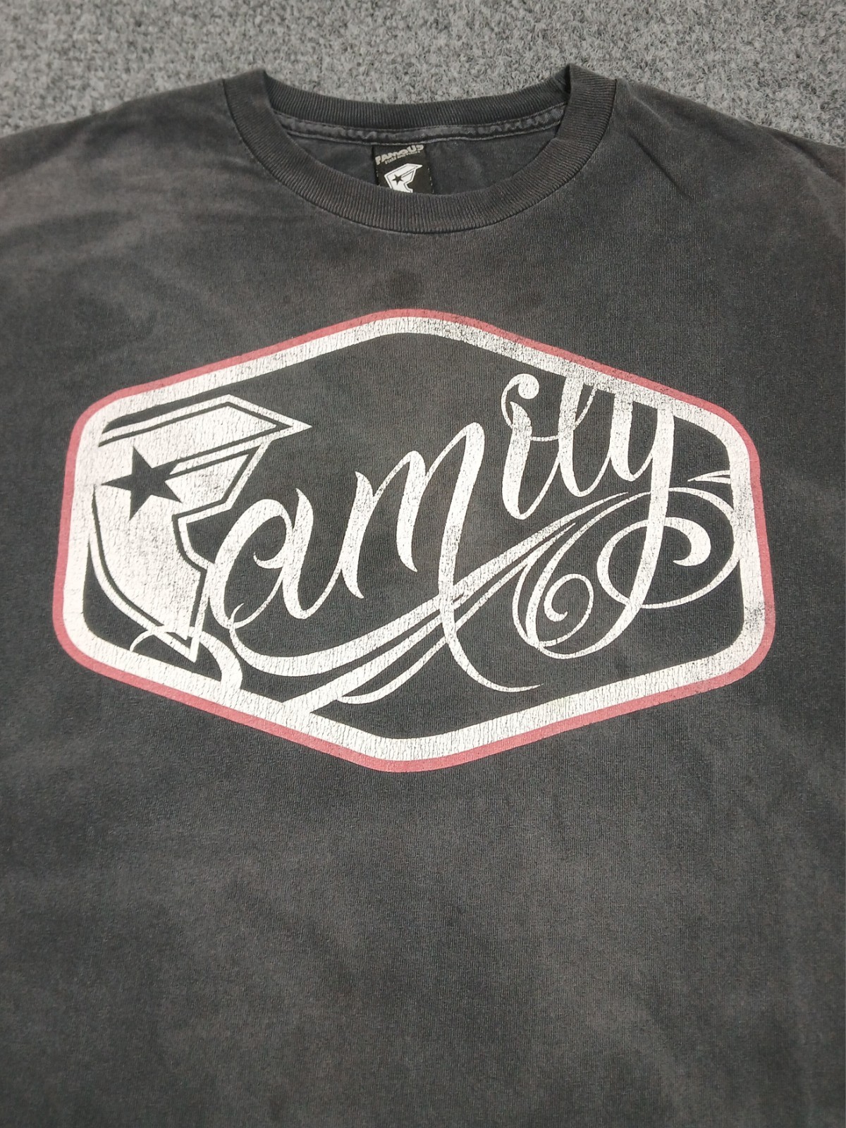 Famous Stars & Straps Family Logo Vintage T Shirt Mens Size XL Faded Black Y2K gallery