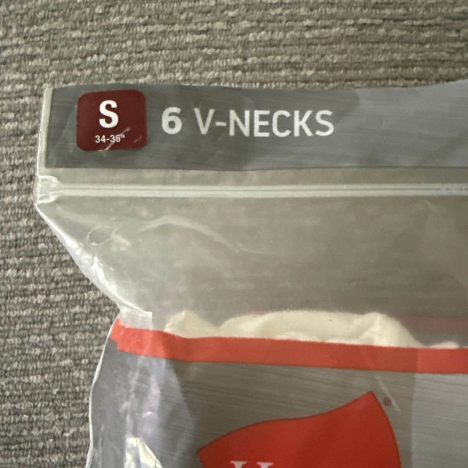 Vtg Hanes Men's tagless V-Necks T-Shirts White 6 Pack Size S (34-36") New In Pkg gallery