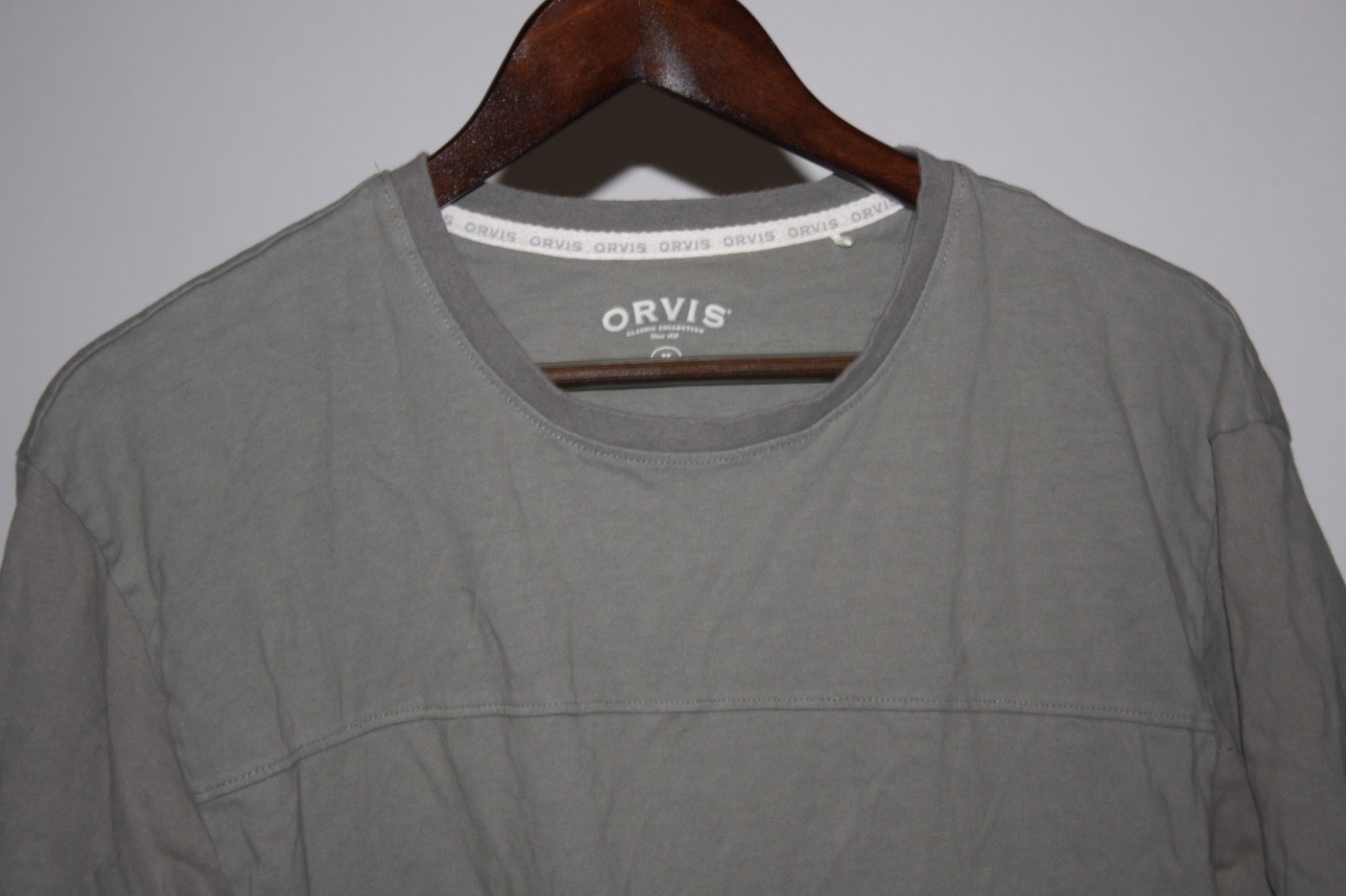 Orvis T-shirt Men's Medium Classic Collection 100% Cotton Gray Outdoor Tee gallery