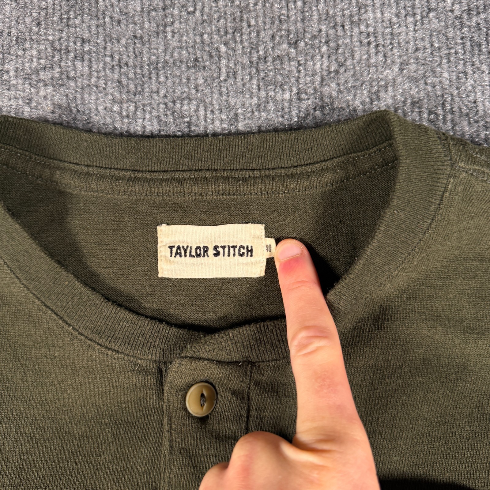 Taylor Stitch Shirt Mens Size 40 Medium Green Polycotton Long Sleeve Henley Prep gallery