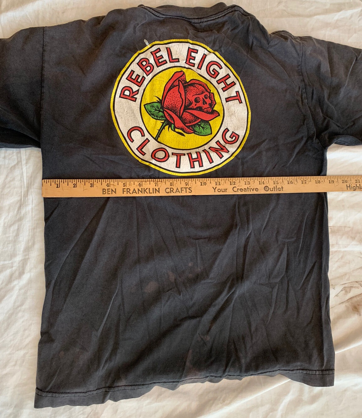 Rebel Eight Tshirt Rose / Flower Graphic Print Mens Sz M Skateboard Surf Punk gallery
