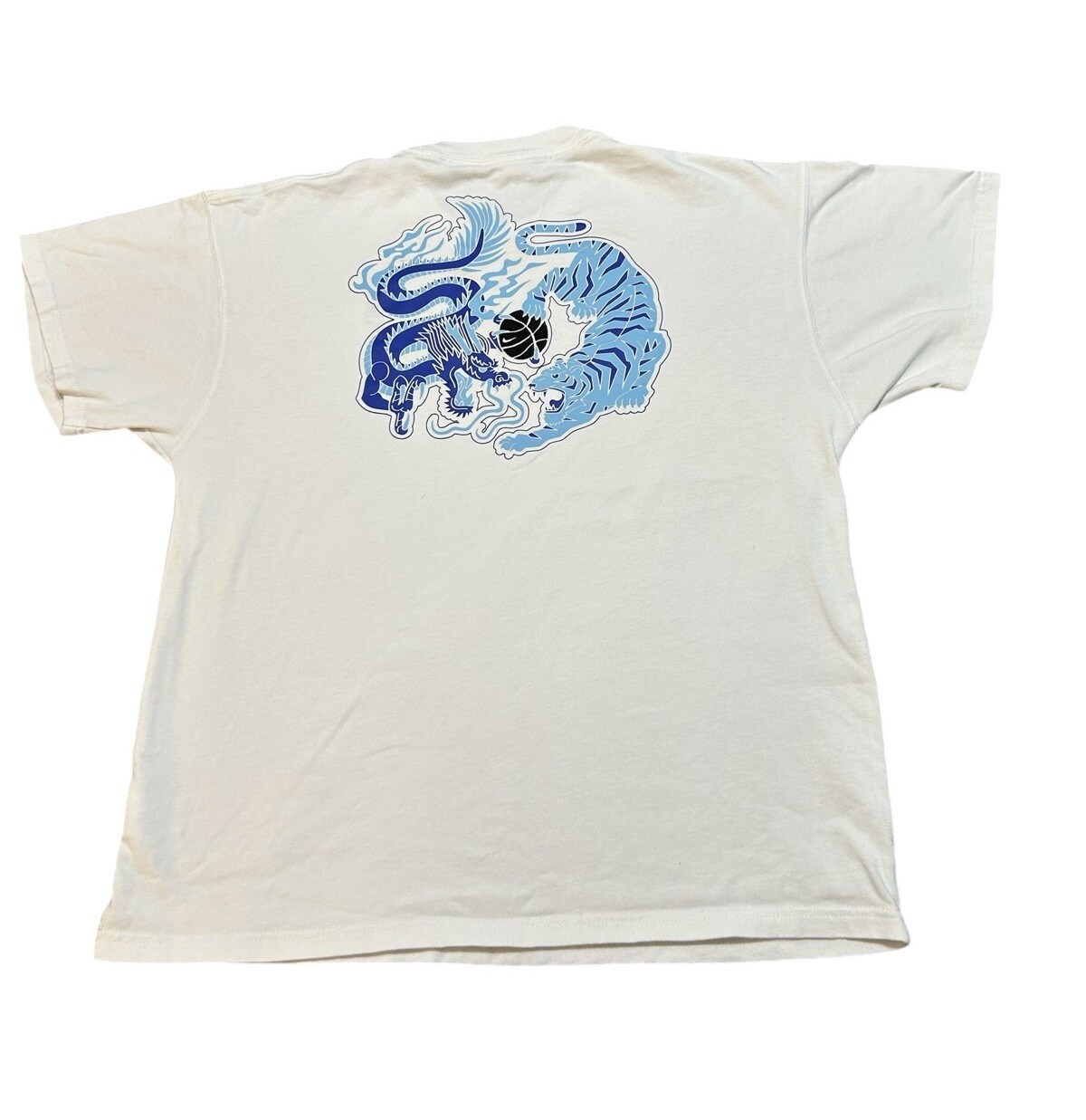 The Nike Tee Chinese Dragon Vs Tiger T-shirt Size Medium White Blue Short Sleeve gallery