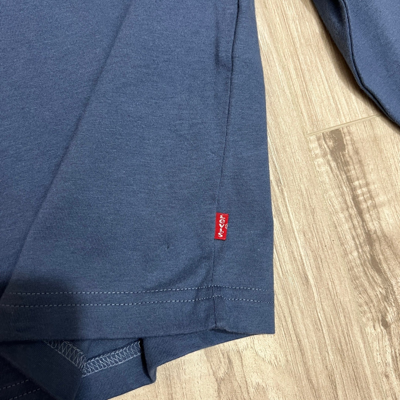 Levi's Men's Size 2XL Long Sleeve Tee Blue Western Graphic Cowboy Mesa Relaxed gallery