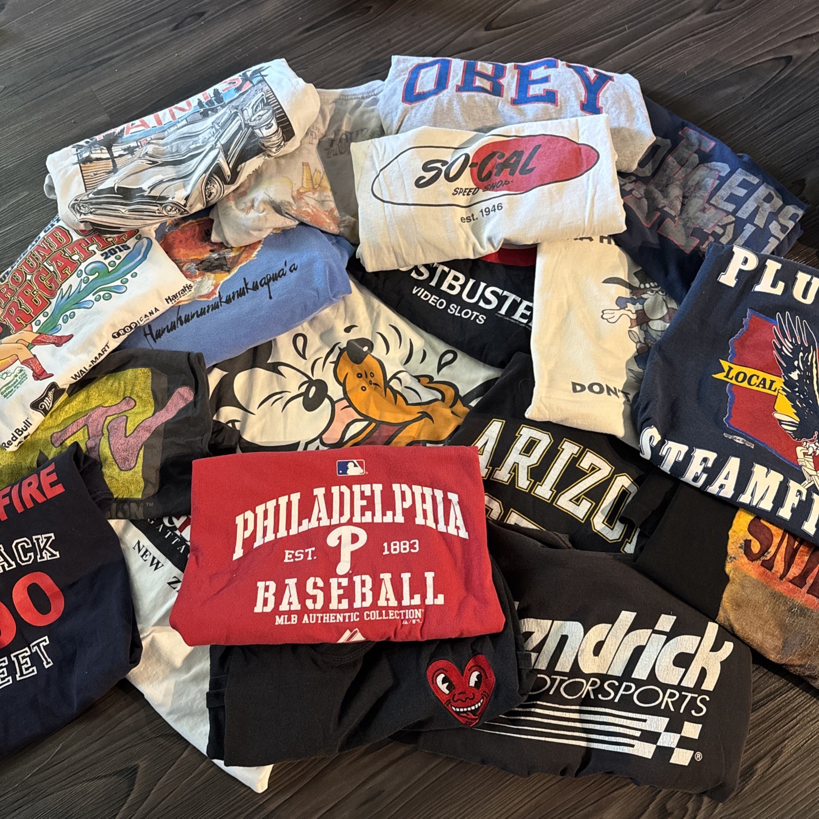 Random 20 for $180 Vintage/Modern Graphic TShirt Bundle! Message your size! gallery