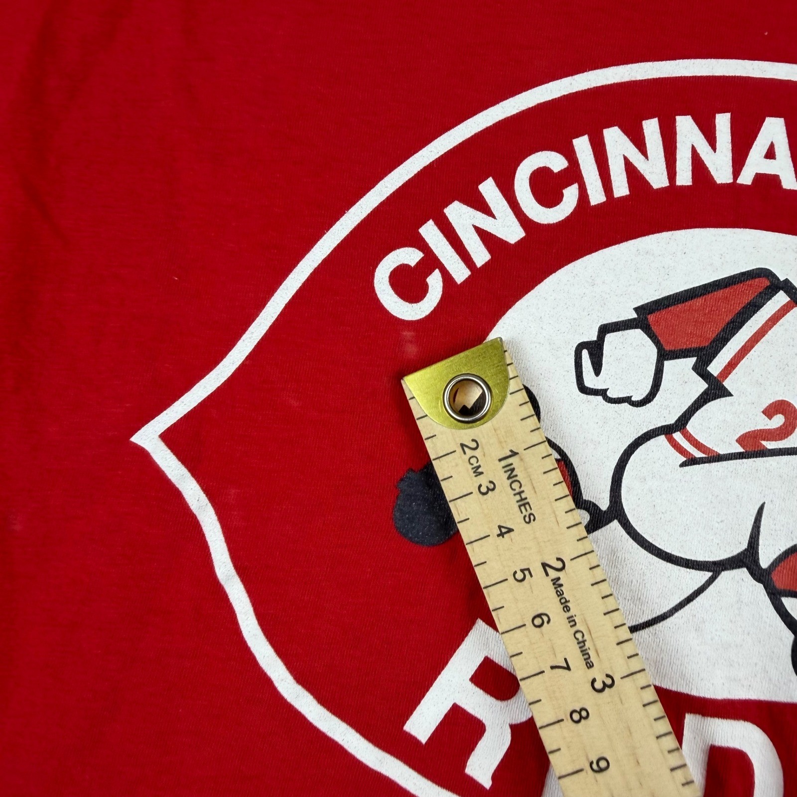 Fanatics T-Shirt Men's Medium Red Cincinnati Reds Mr Redlegs MLB Baseball Tee gallery