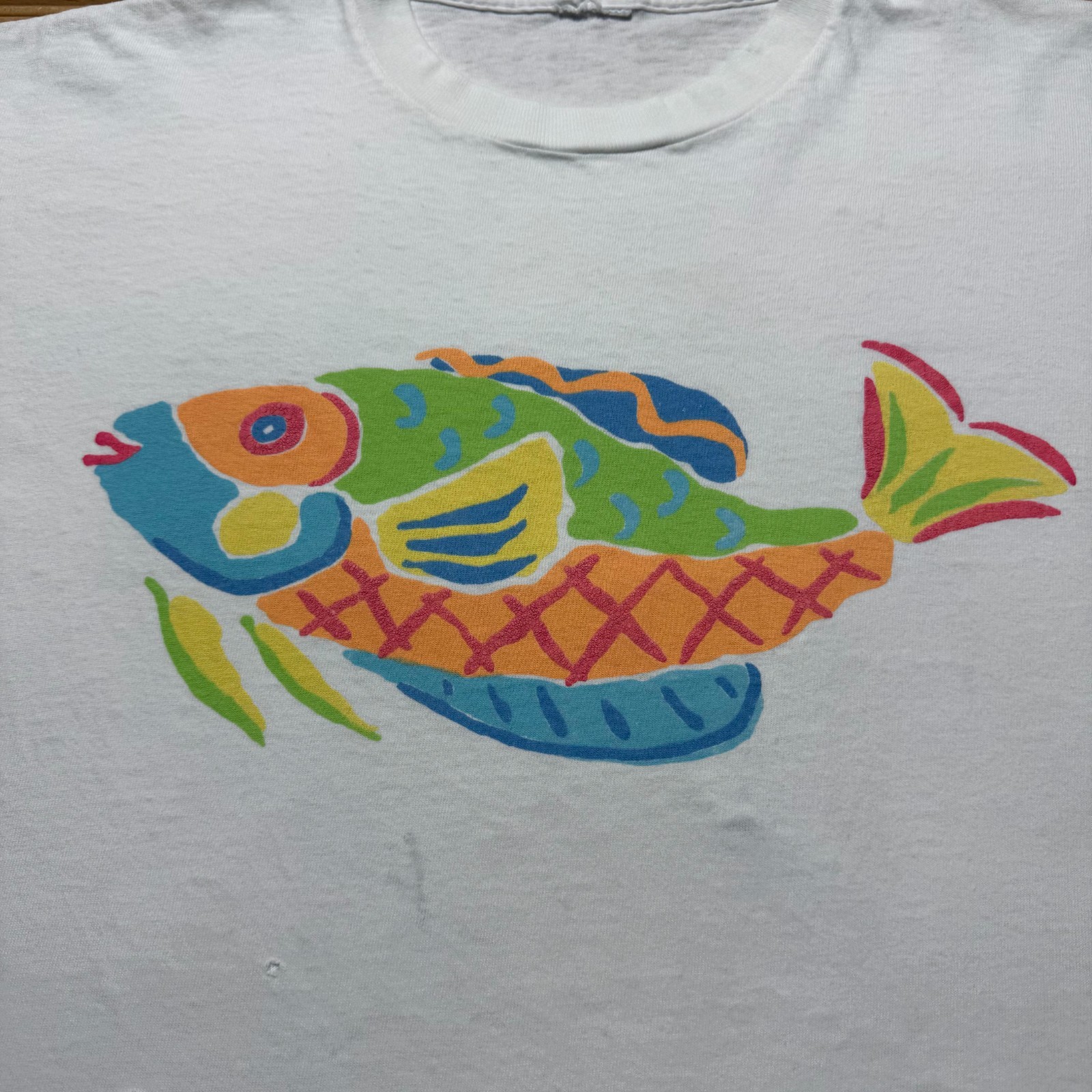 Vintage 90s Abstract Colorful Parrot Sea Life Fish Art Graphic T-Shirt - Large gallery
