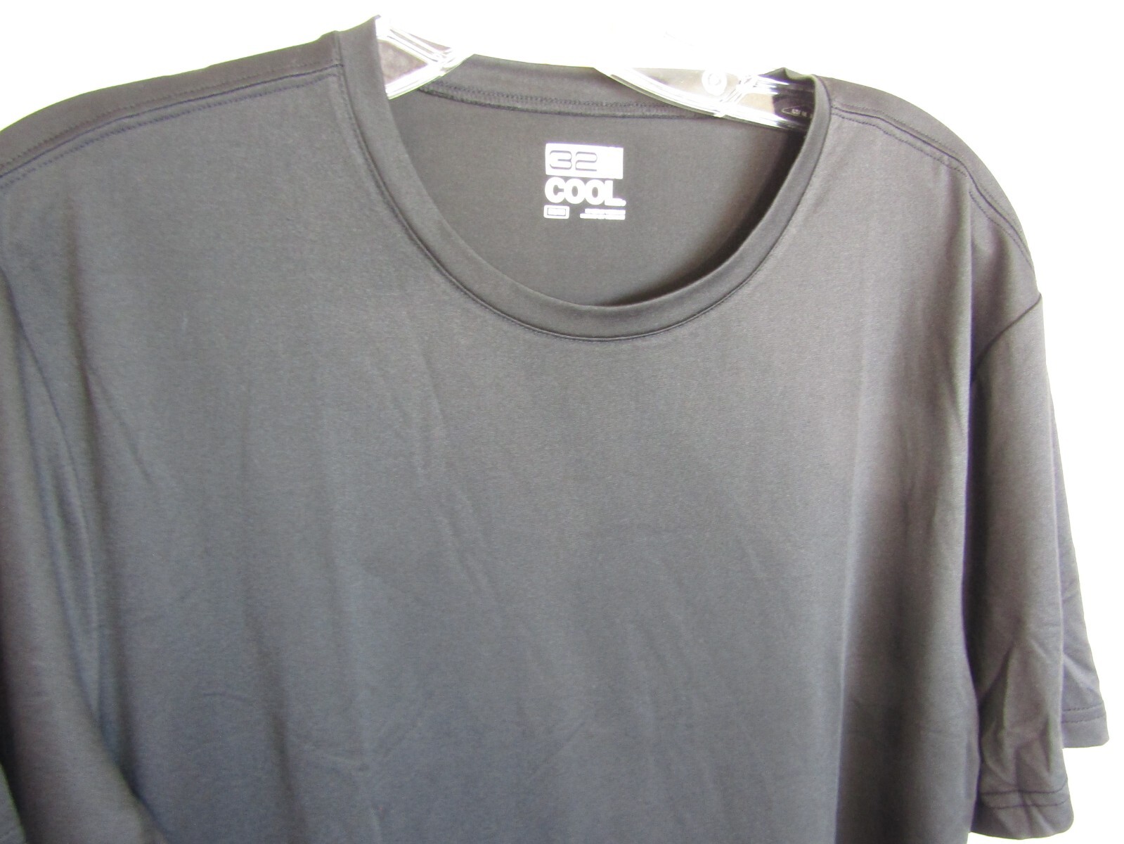 NWT 32 Degrees Cool Black Short Sleeve Polyester Blend T-Shirt Men's Size M gallery