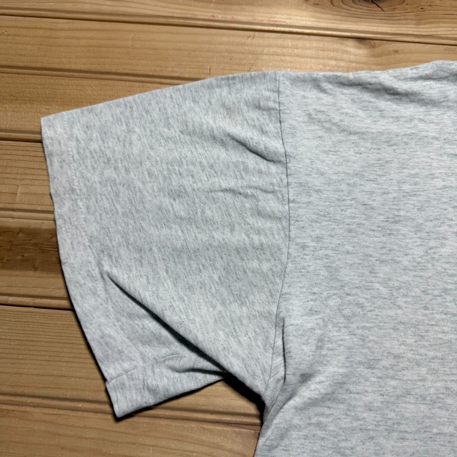 Vintage 90s The Fisherman Hit Beach Outdoor Fishing Pocket Graphic T-Shirt - XL gallery