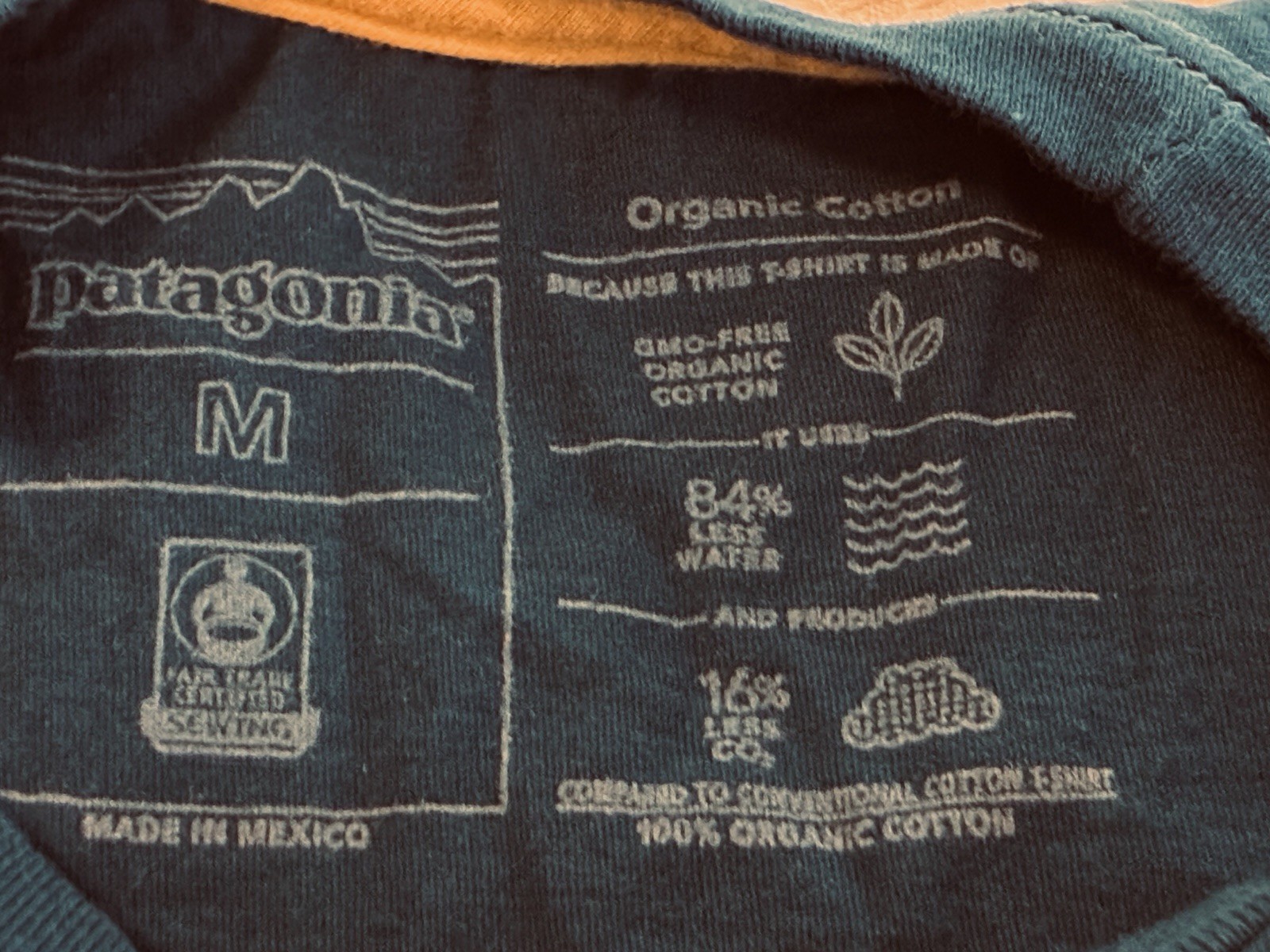 Patagonia Endless Blue Water People Gator Organic Pocket T-shirt Men’s Medium gallery