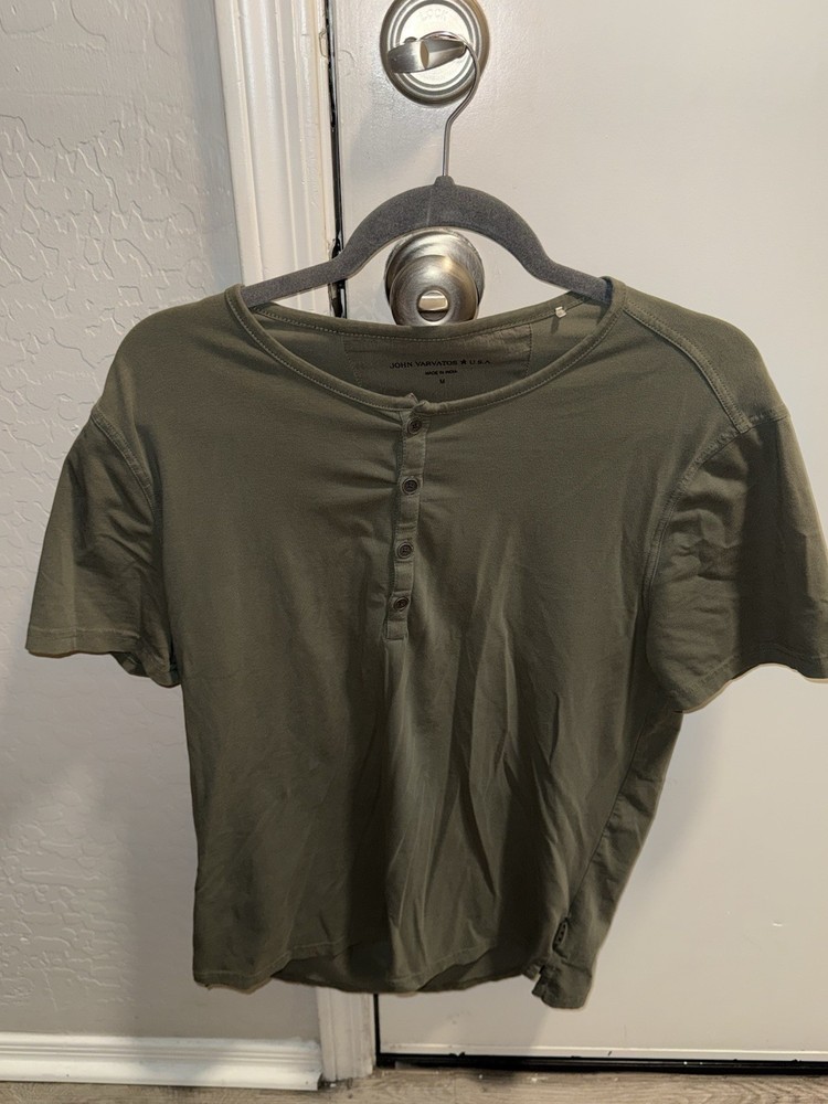 John Varvatos Bleecker Linen Henley In Green Size: Medium