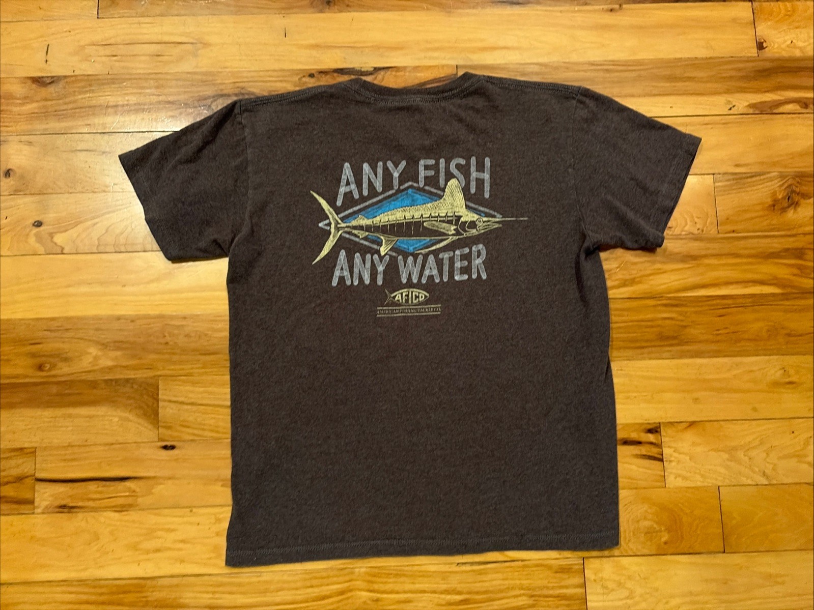 American Fishing Tackle Co AFTCO T-Shirt Mens Medium Gray Graphic Short Sleeve
