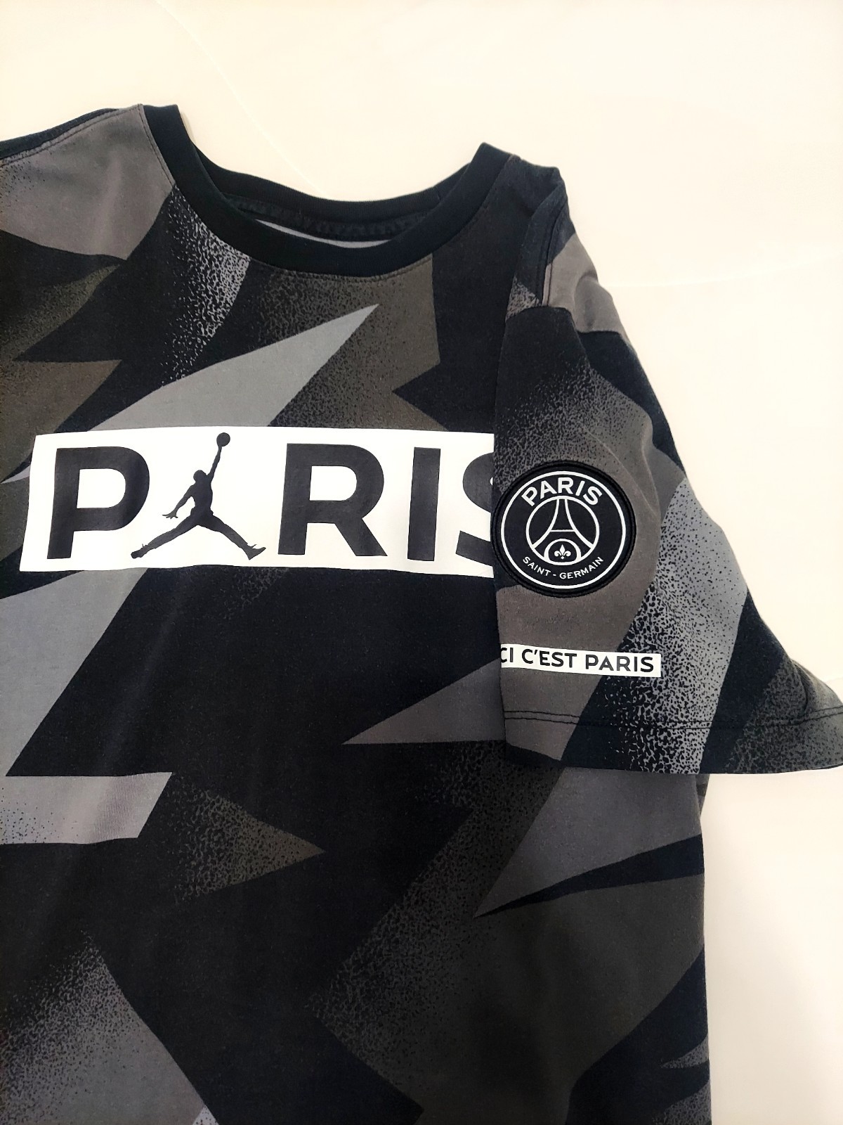 Air Jordan X Paris Saint Germain T Shirt Mens Medium Black Patch Logo Geometric gallery