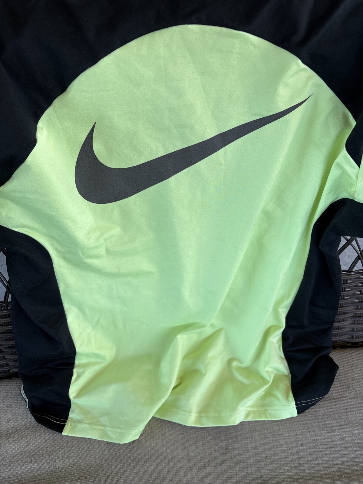 Nike x AMBUSH Short-Sleeve T-Shirt Ghost Green/Black CW8002-358 Size S 212 gallery